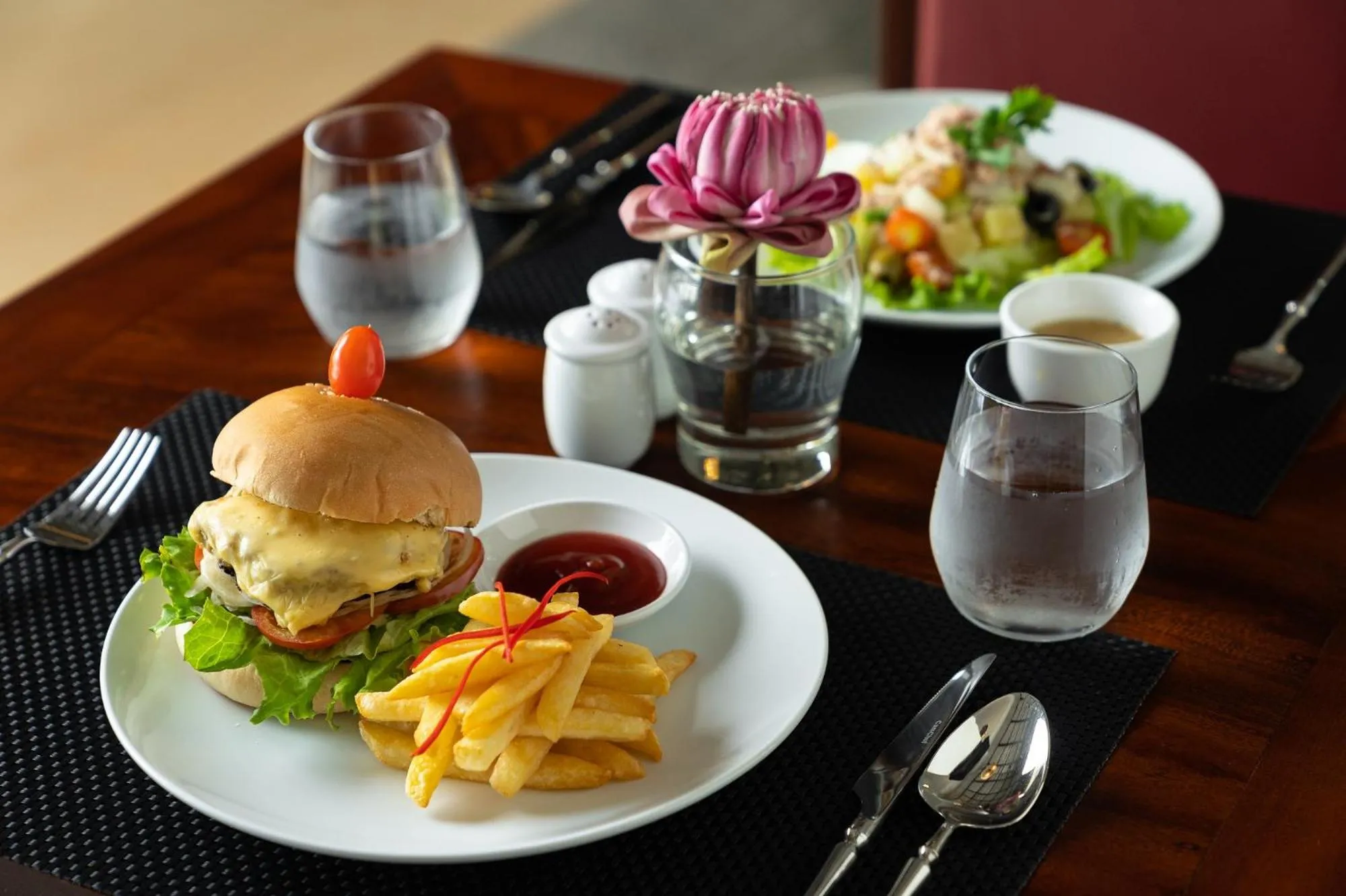 Food and drinks in Sala Siem Reap Resort