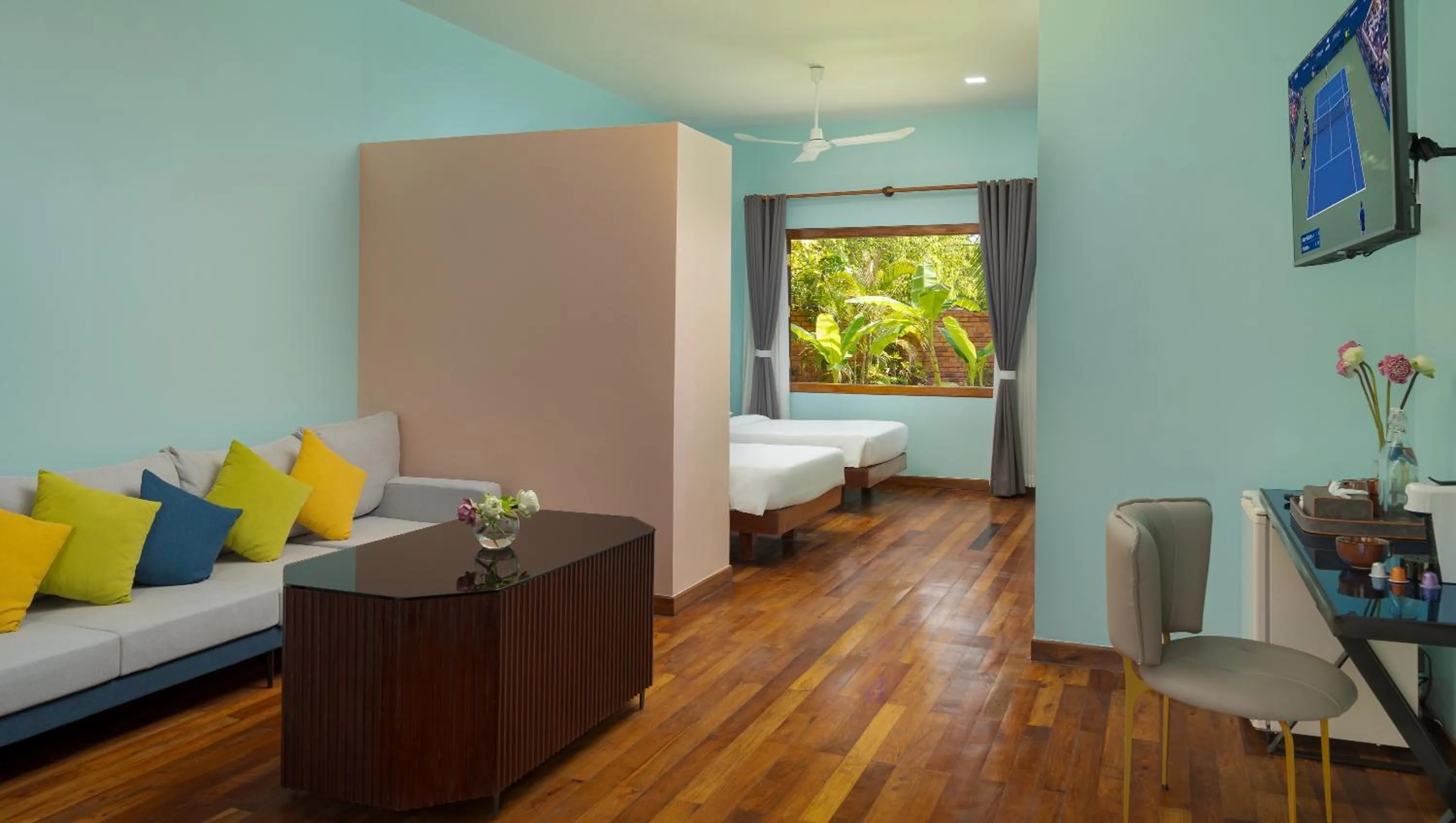 Communal lounge/ TV room, Bed in Sala Siem Reap Resort