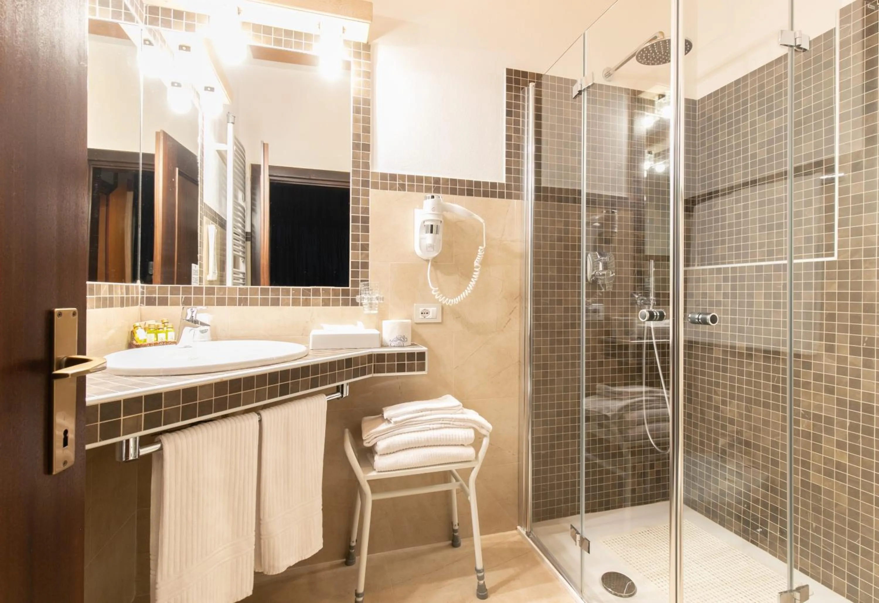 G. Hotel Des Alpes (Classic since 1912)