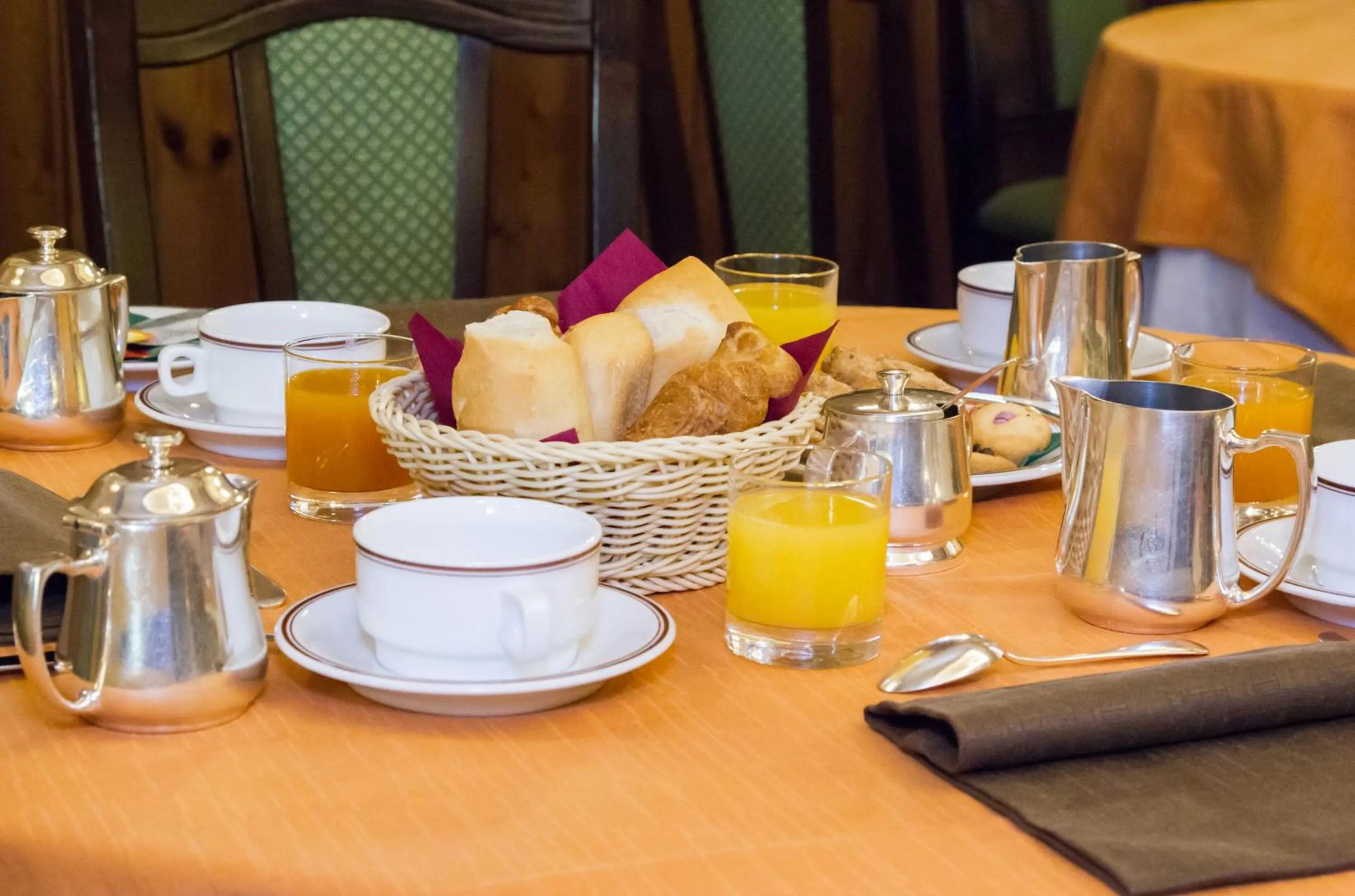 Breakfast in G. Hotel Des Alpes (Classic since 1912)