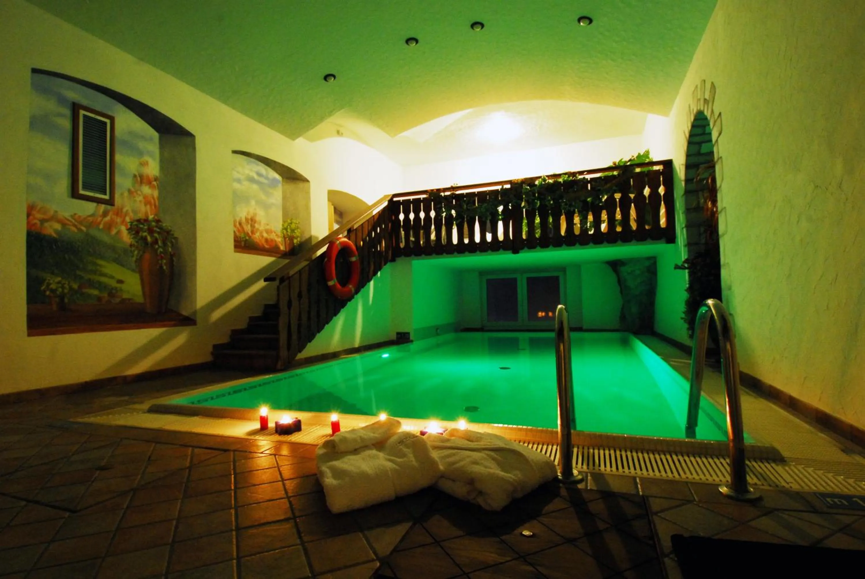 Swimming pool in G. Hotel Des Alpes (Classic since 1912)