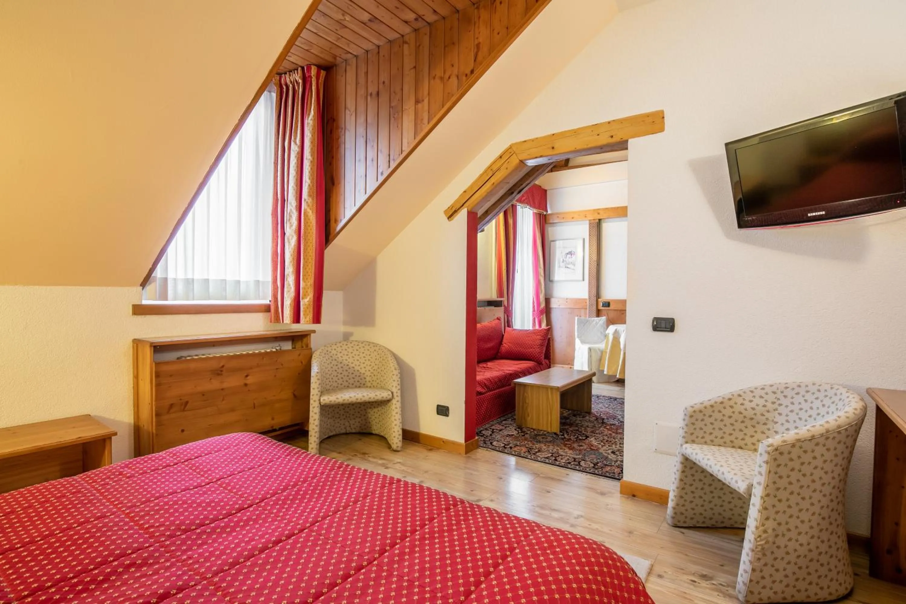 Bed in G. Hotel Des Alpes (Classic since 1912)