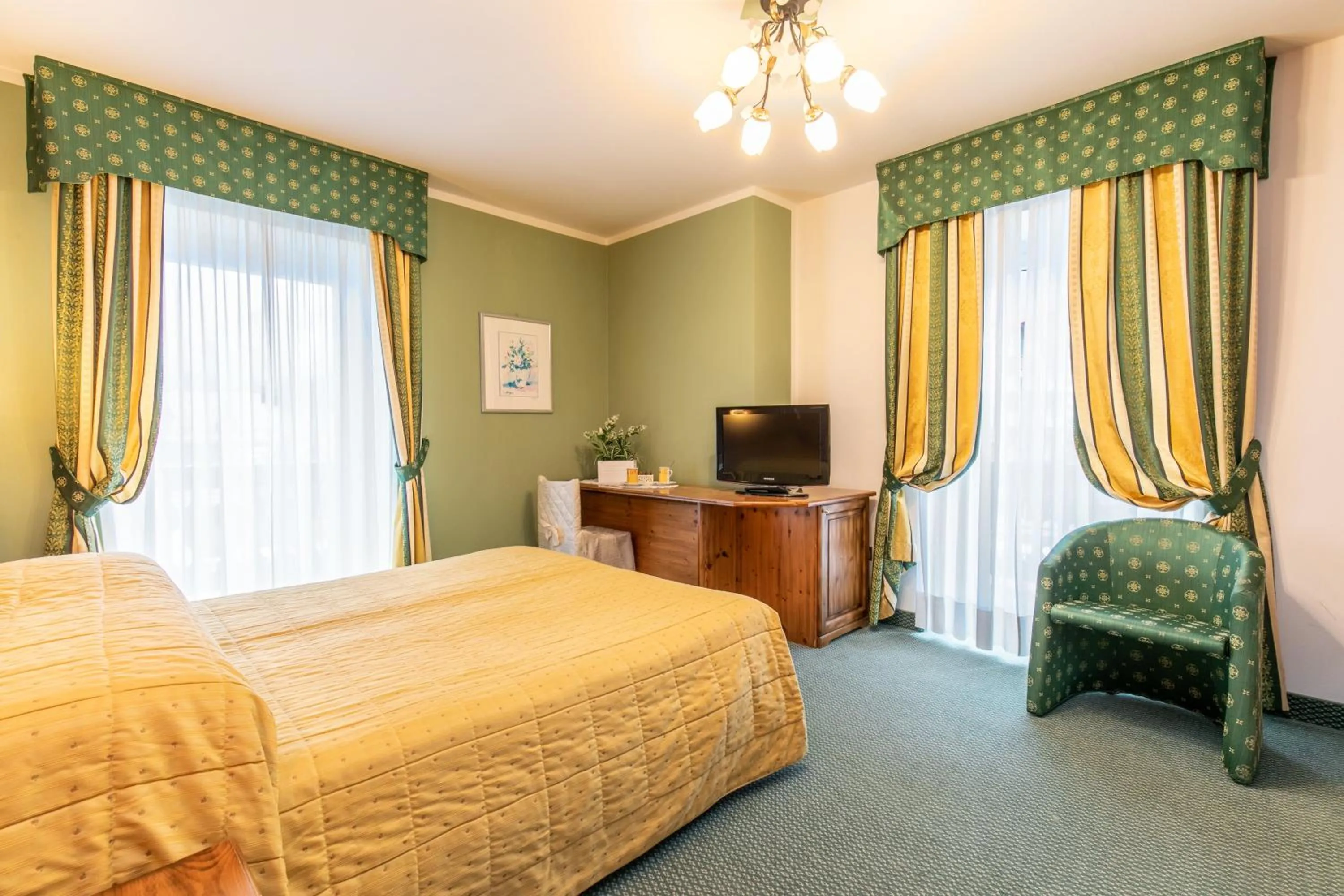 Bed in G. Hotel Des Alpes (Classic since 1912)