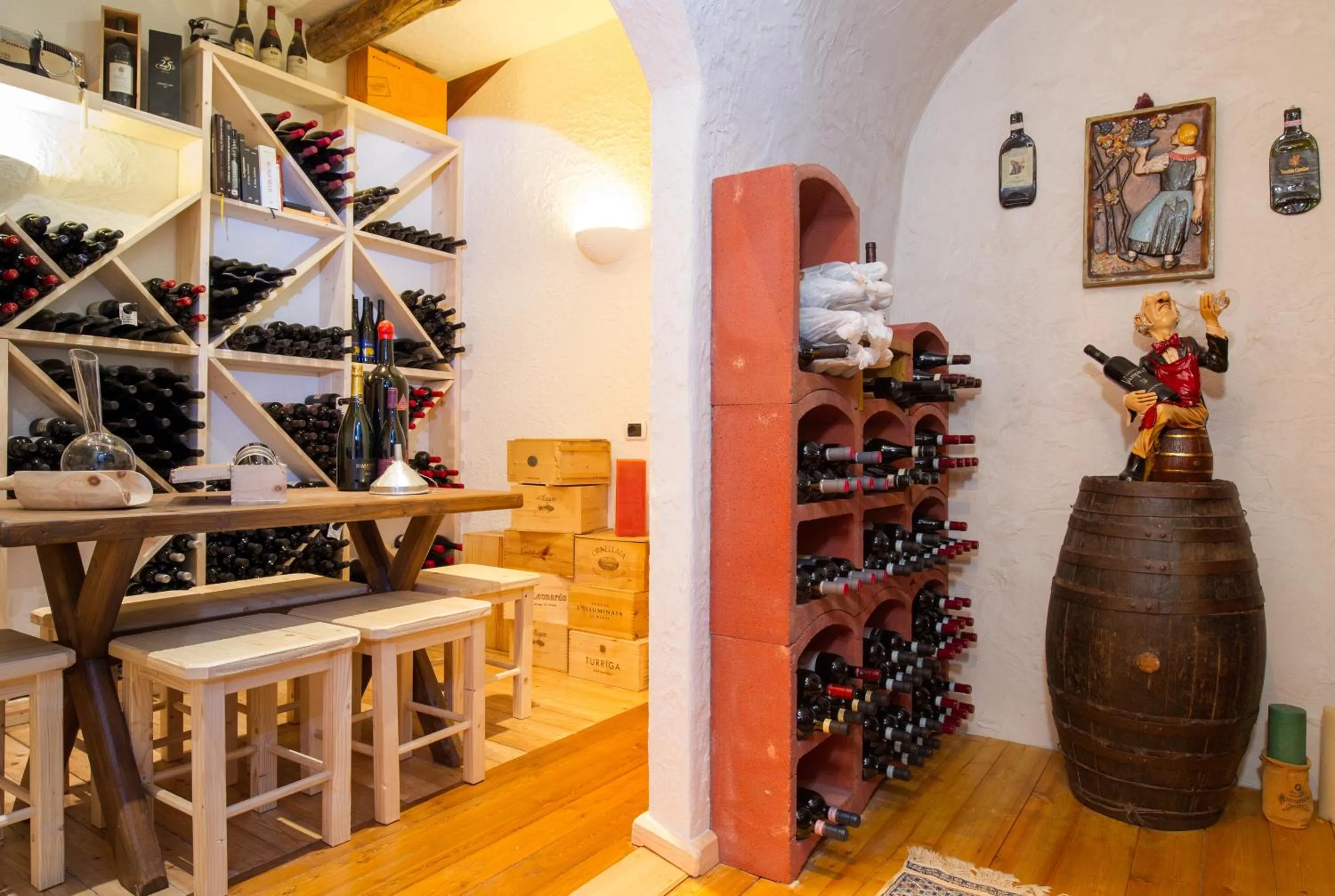 Alcoholic drinks in G. Hotel Des Alpes (Classic since 1912)