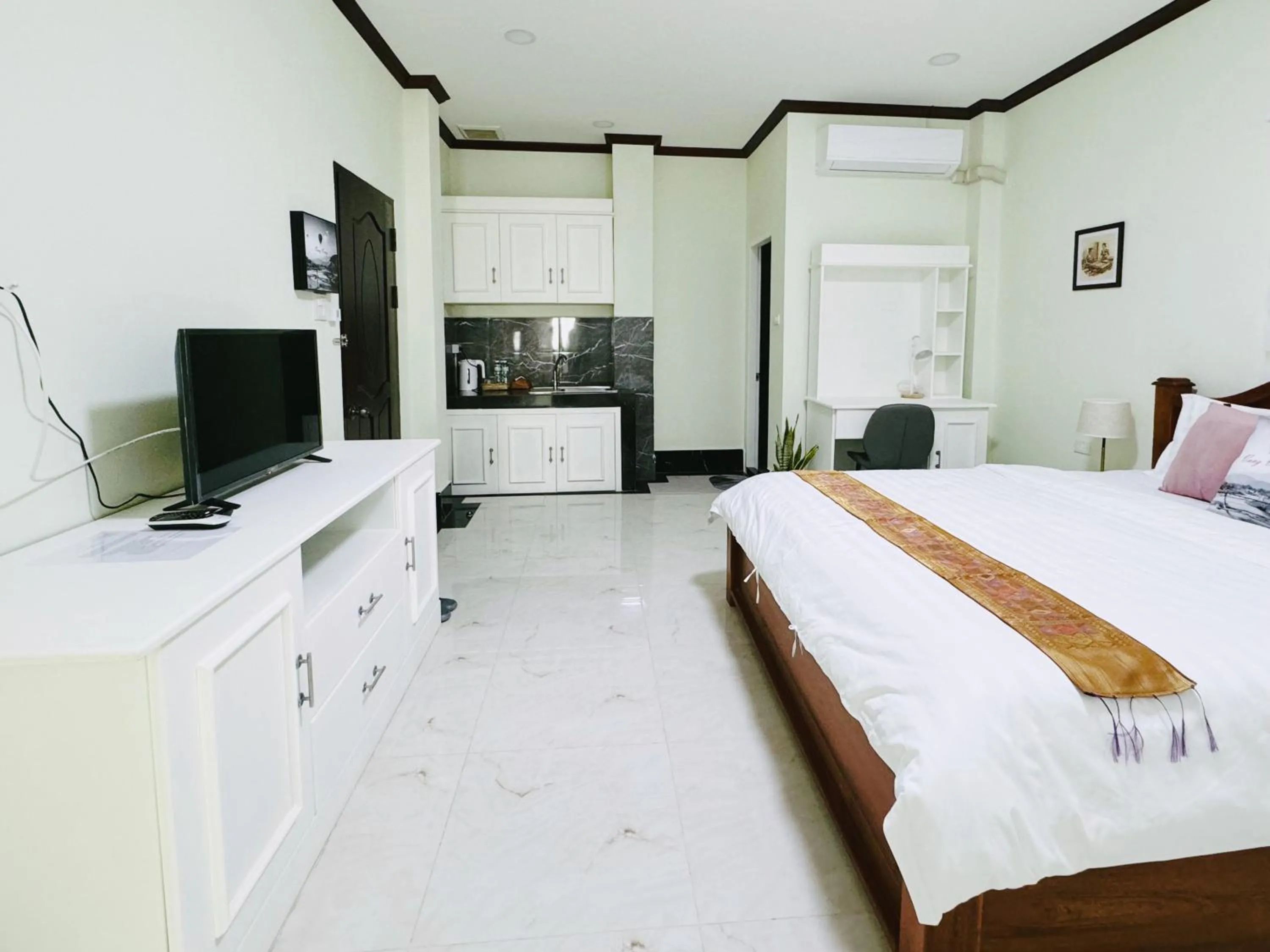 Bedroom, Bed in Vanida Hotel