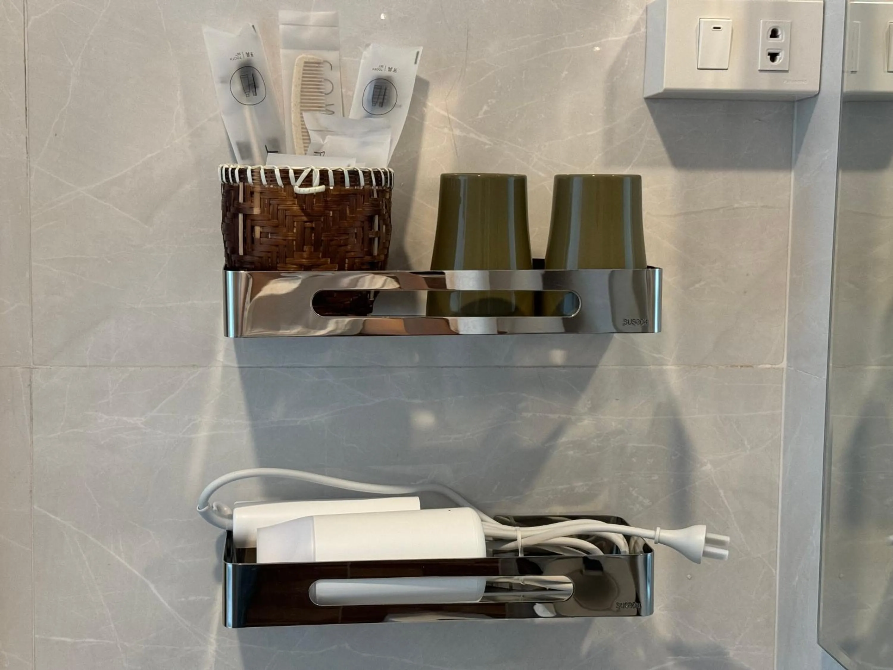 Bathroom in Vanida Hotel