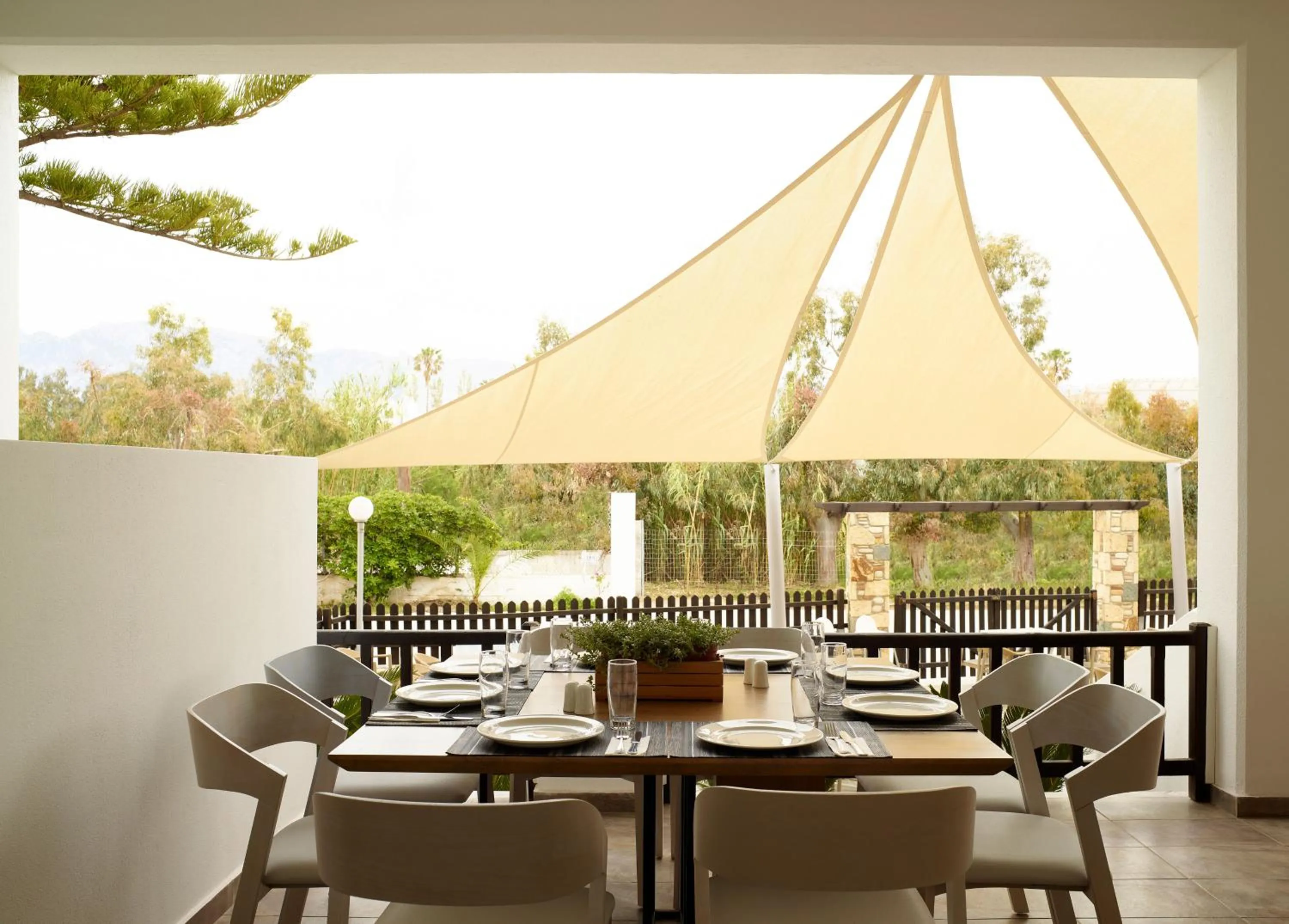 Restaurant/places to eat in Atlantica Marmari Beach