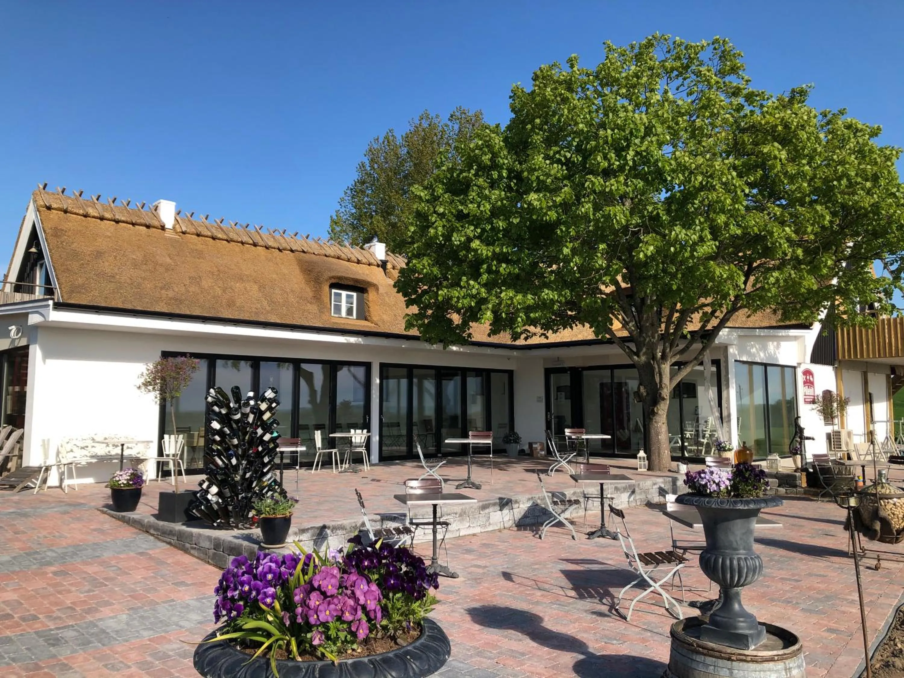 Restaurant/places to eat in Sydkustens at Pillehill