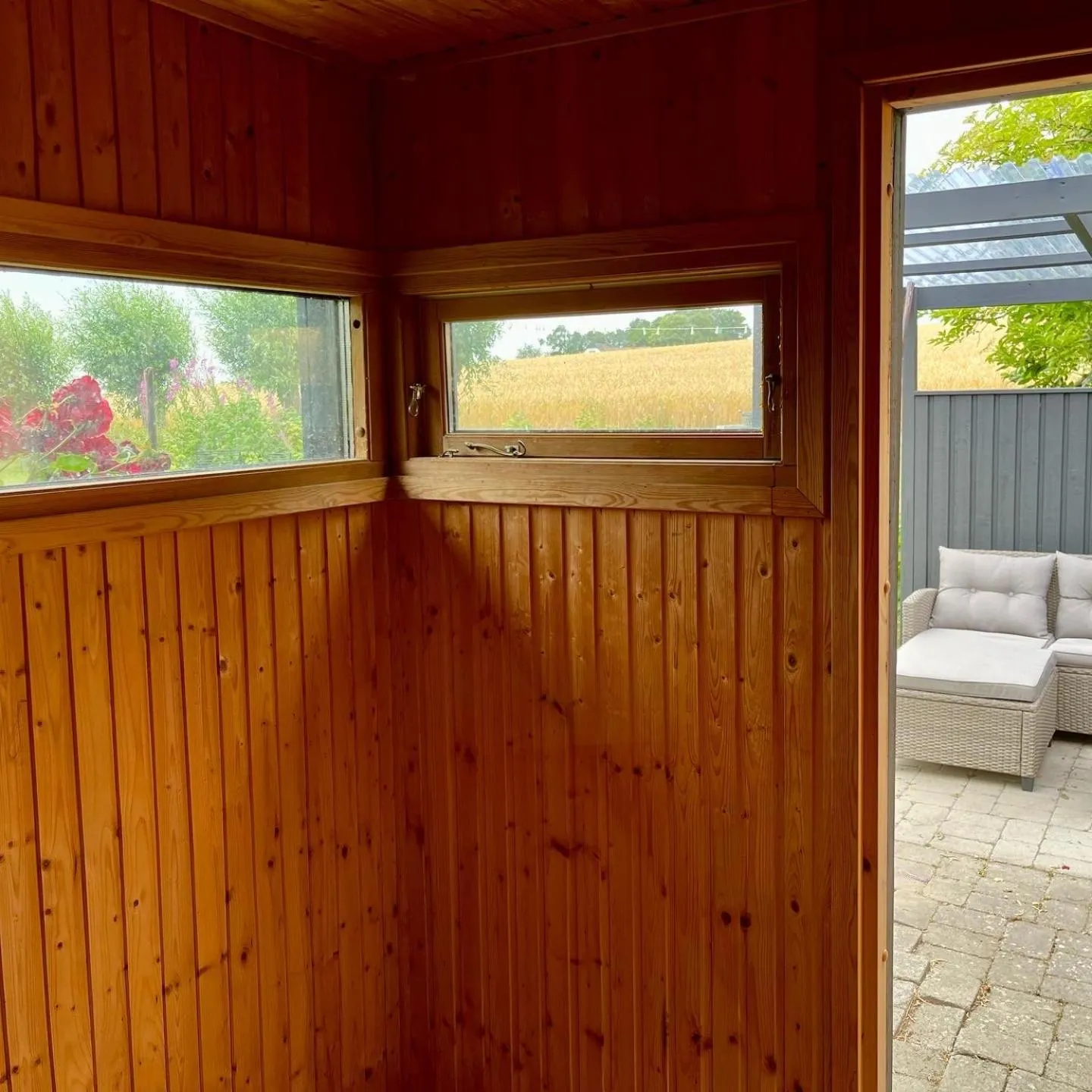 Patio in Sydkustens at Pillehill