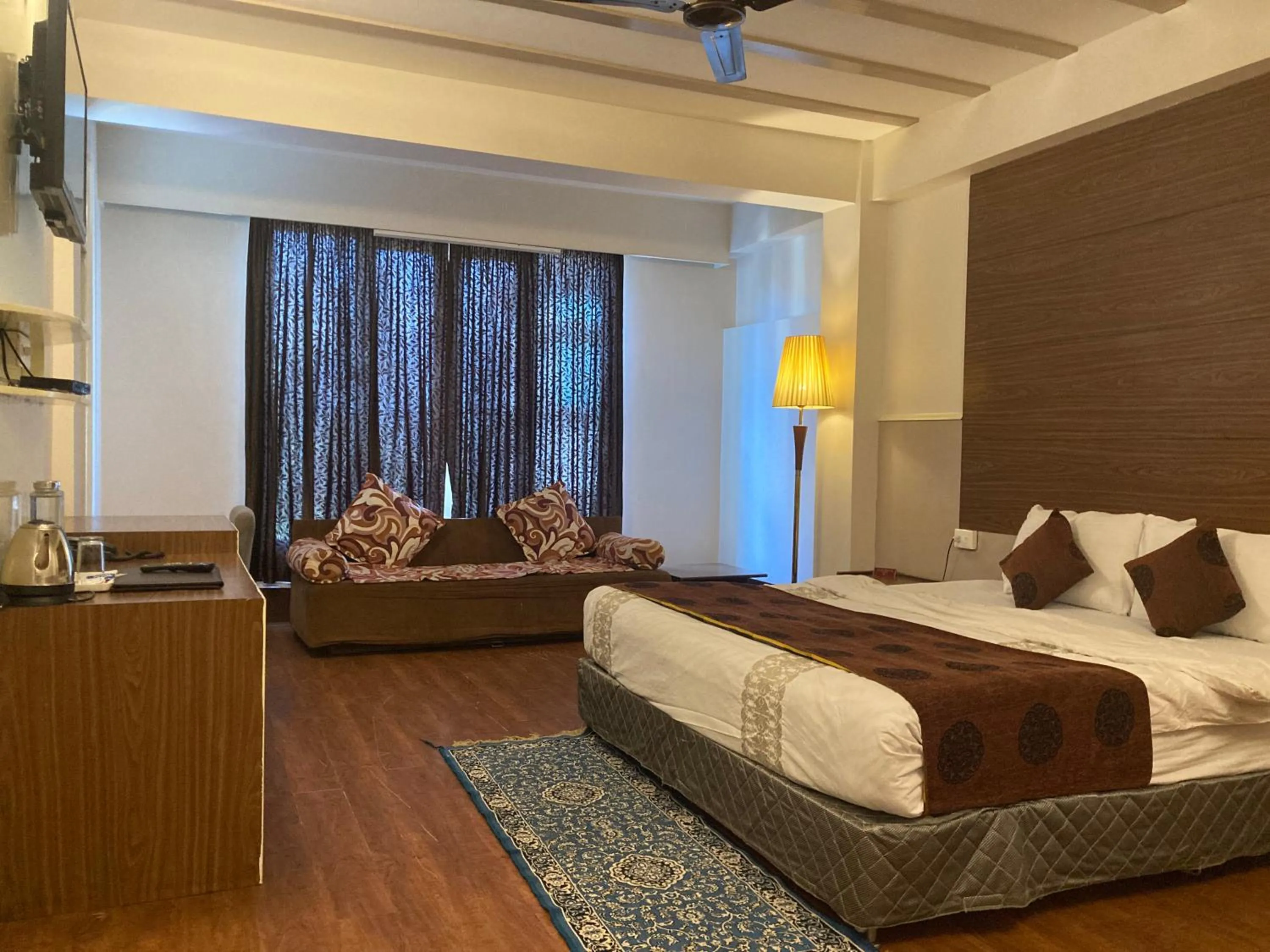 Bed in MayaTels - Maya Inn, Gangtok