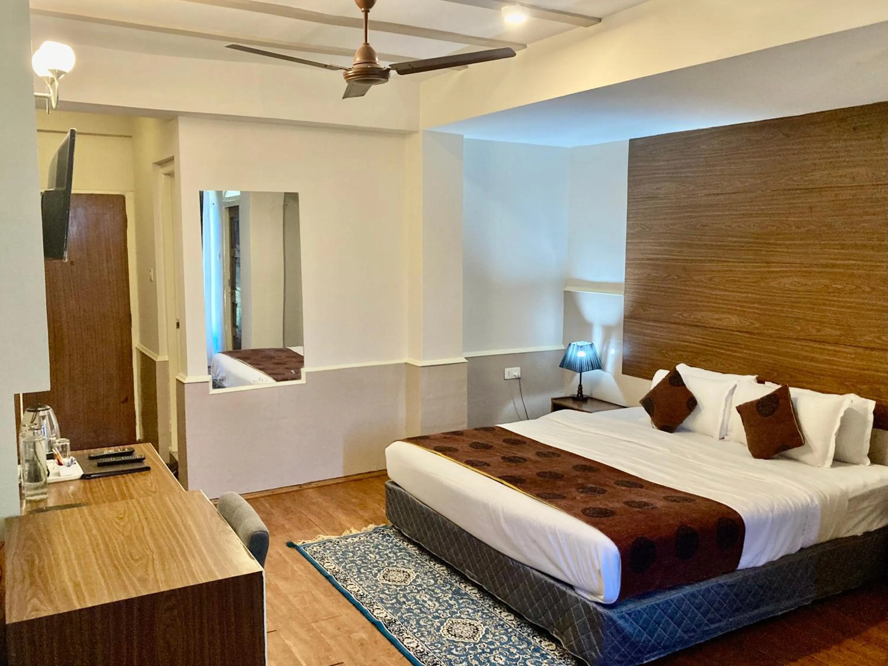 Photo of the whole room, Bed in MayaTels - Maya Inn, Gangtok