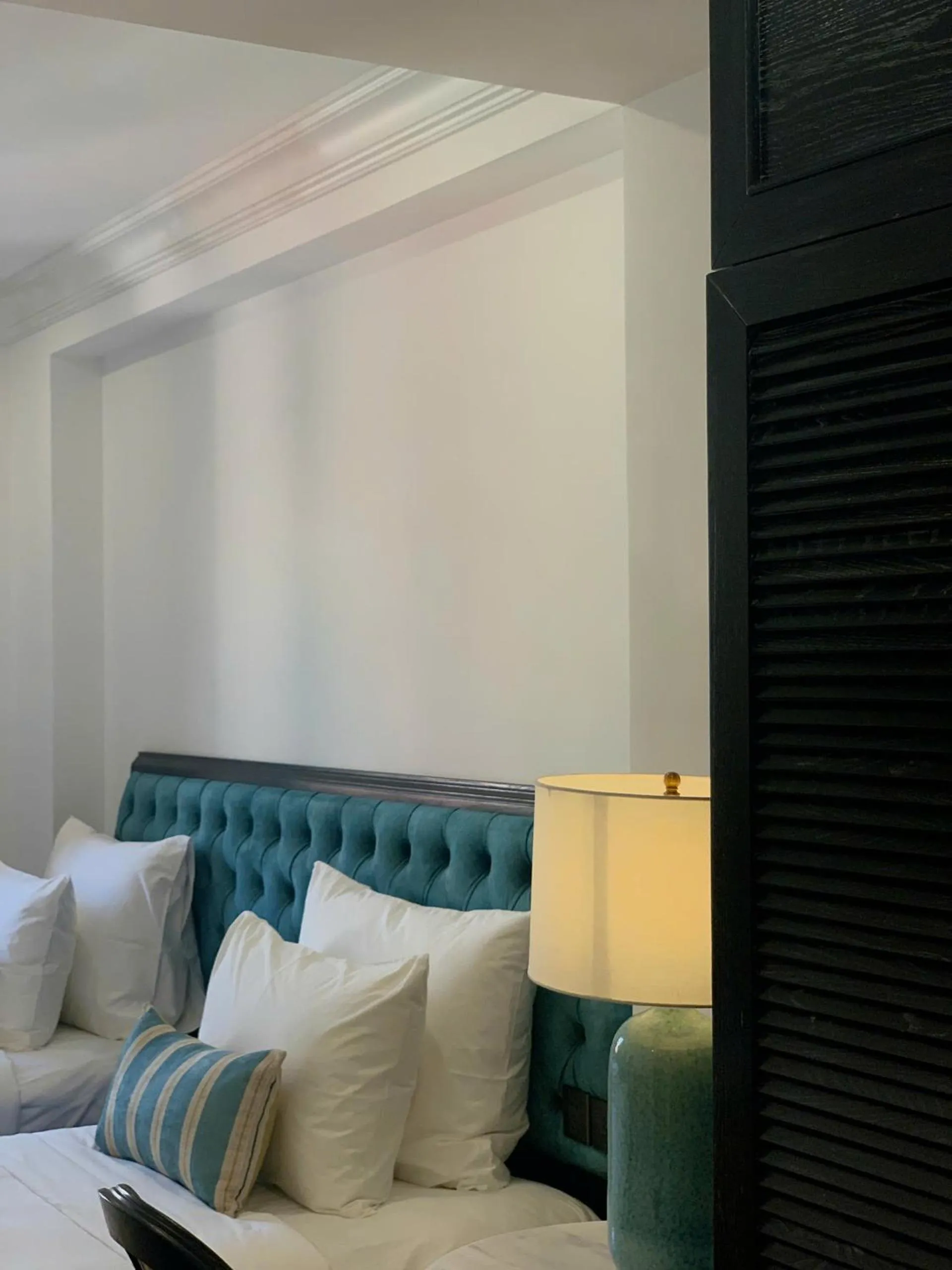 Bed in The Room Hotel - Starbucks