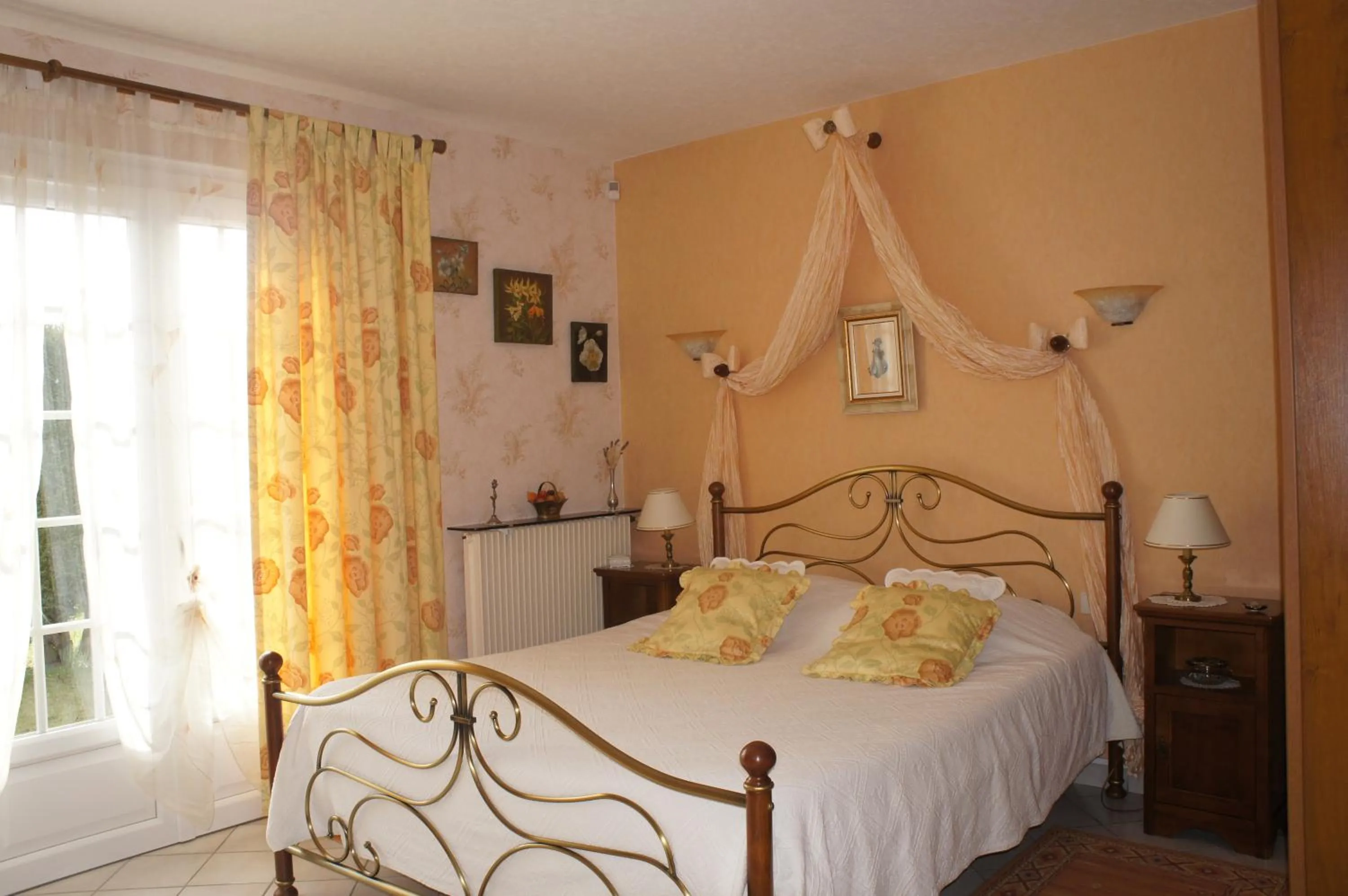 Decorative detail, Bed in Le Franquevillette