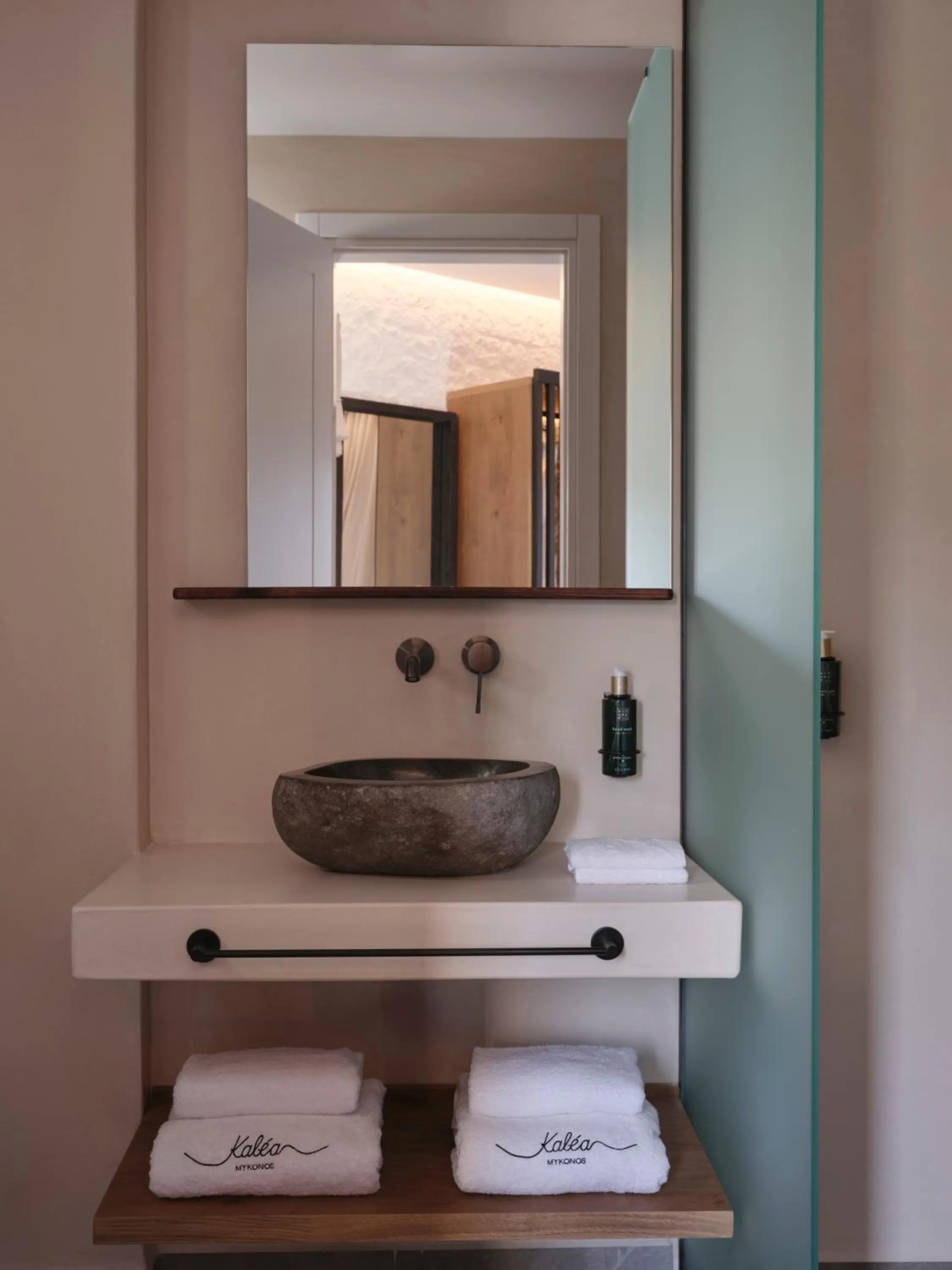 Bathroom in Kalea Mykonos