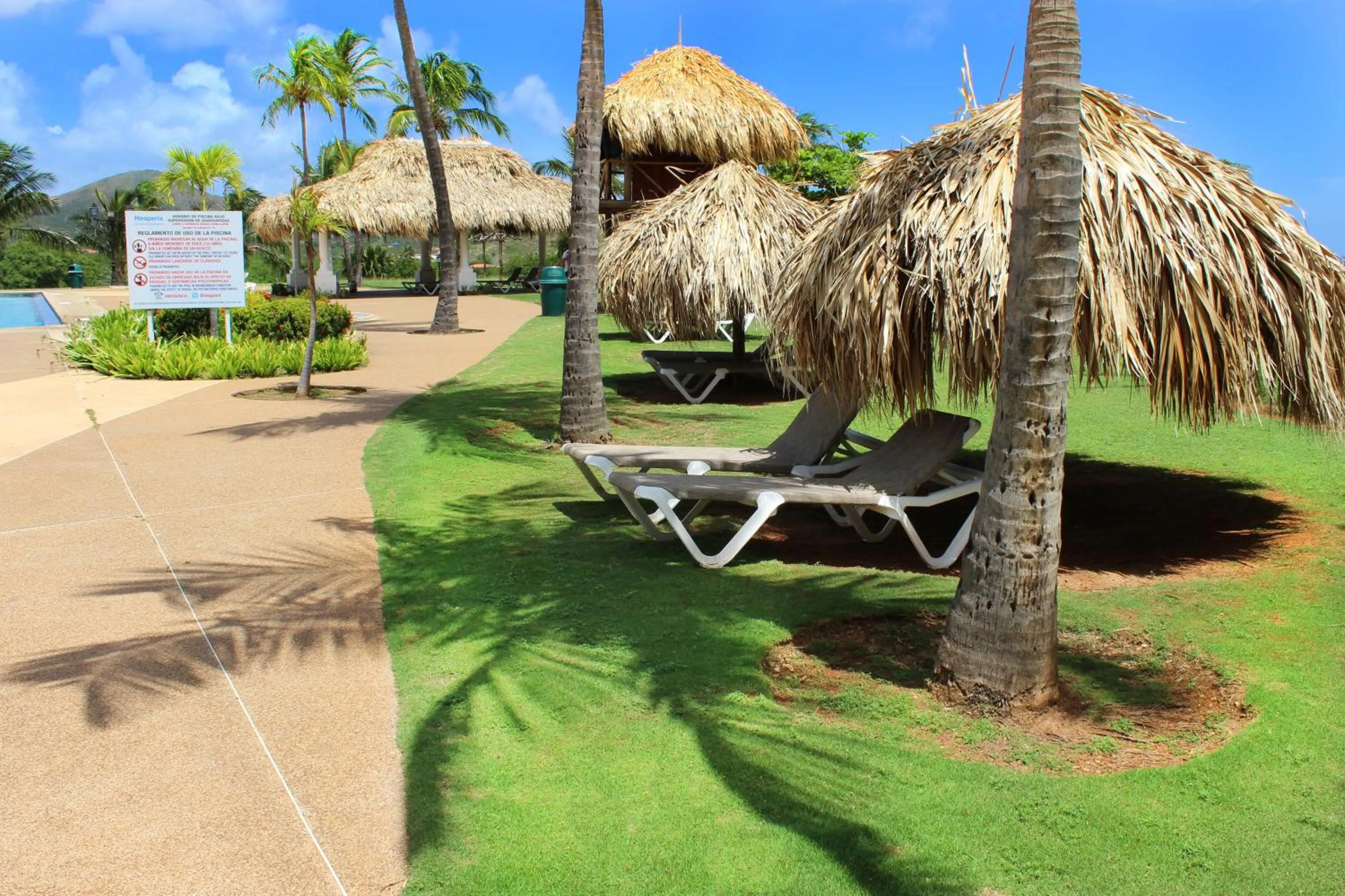 Swimming pool in Hesperia Isla Margarita