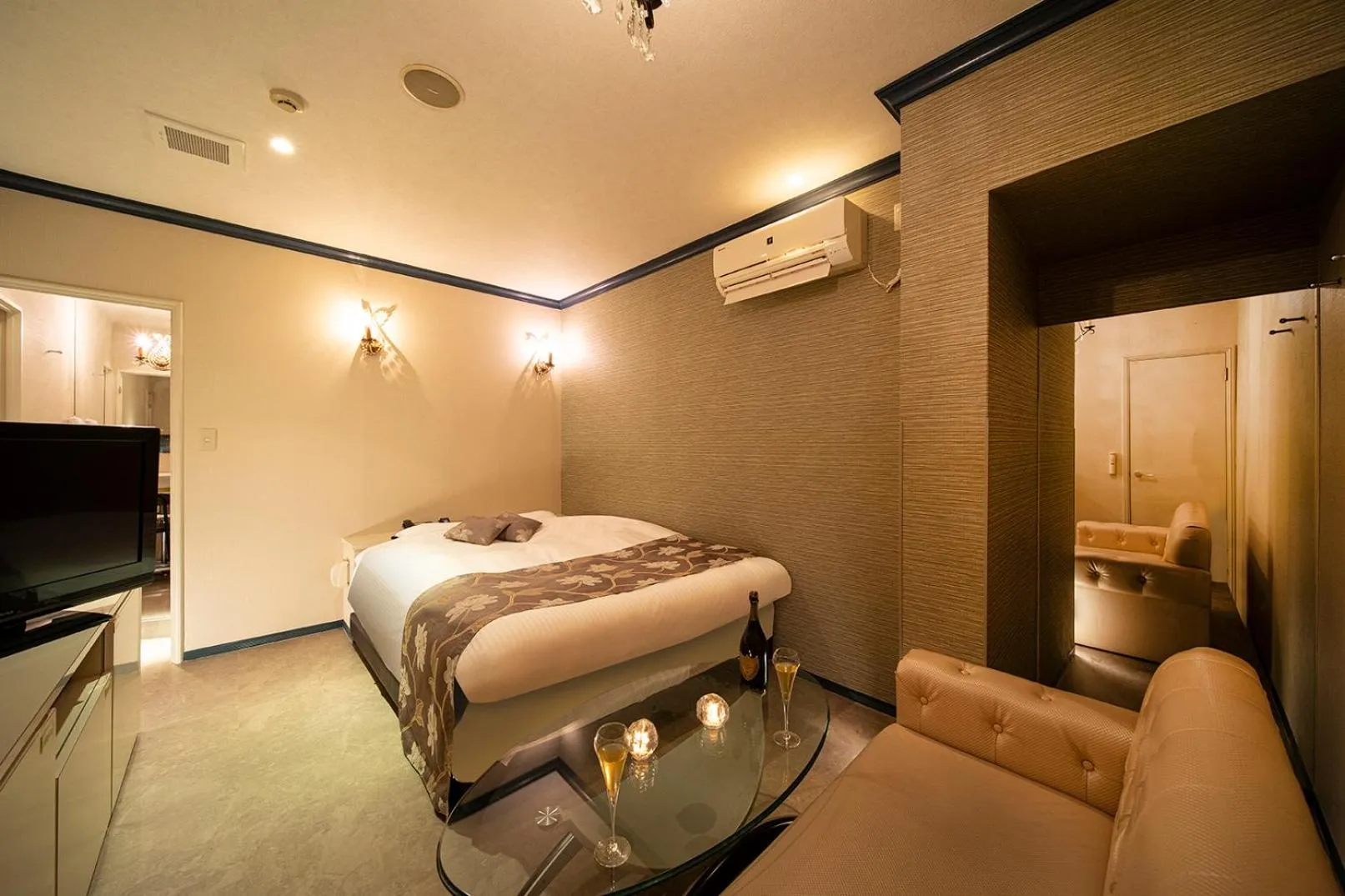 Bed in ホテル リベラル 男塾ホテルグループ