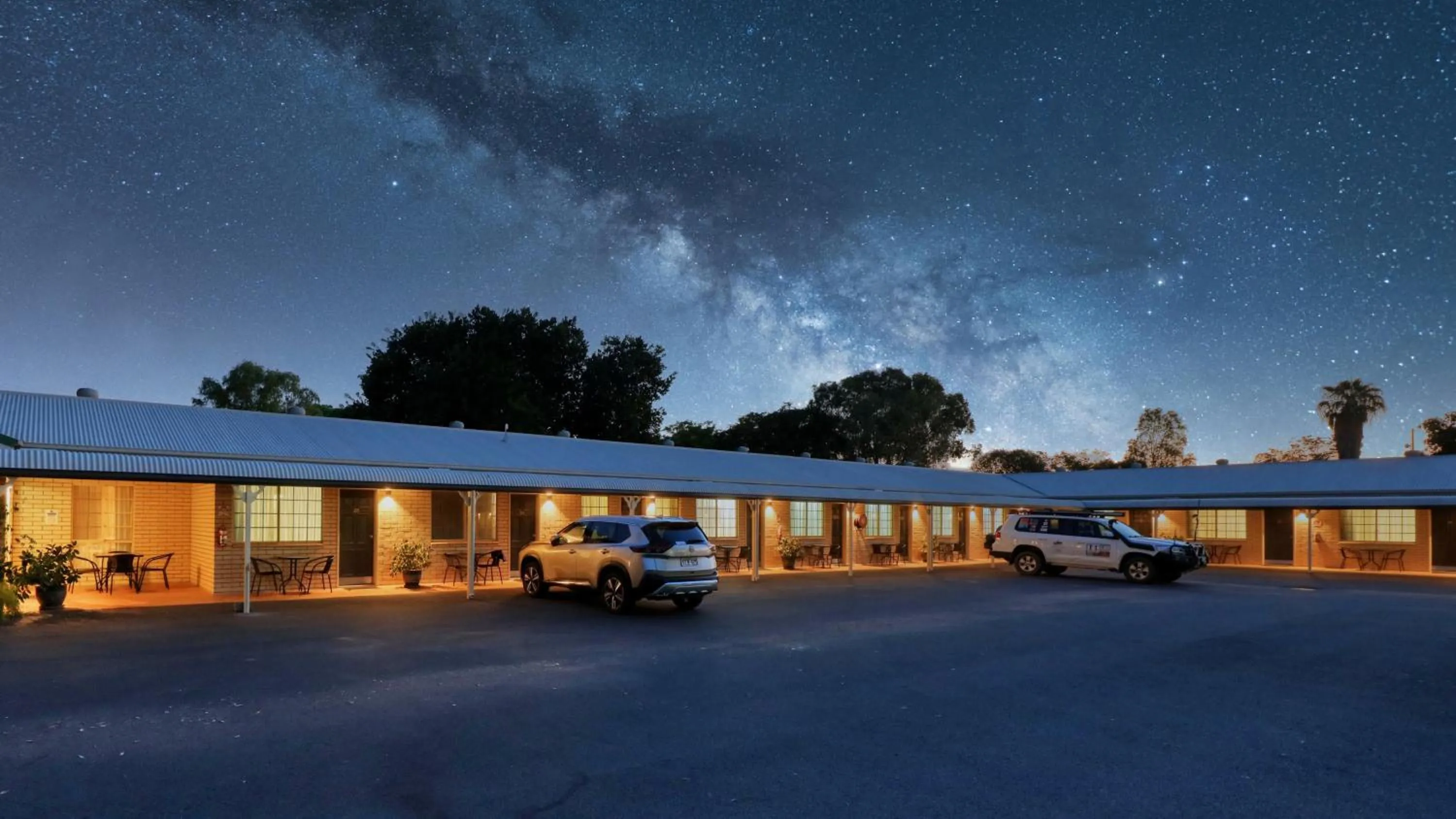 Property building in Riverland Motor Inn