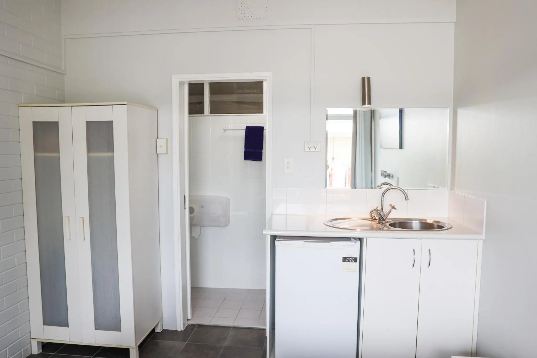 Bathroom in Park Beach Hotel Motel