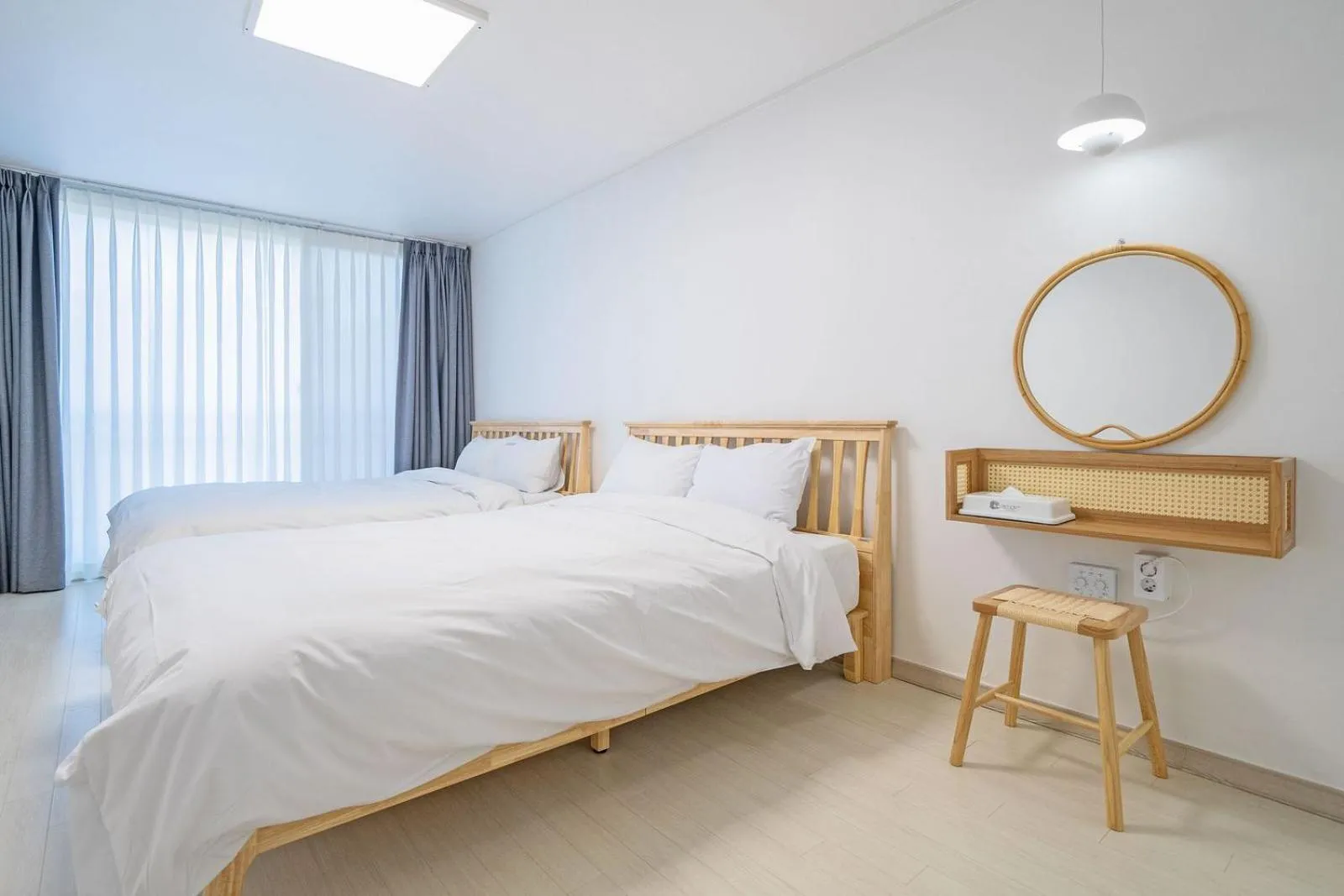 Bedroom, Bed in Zio Pinetree