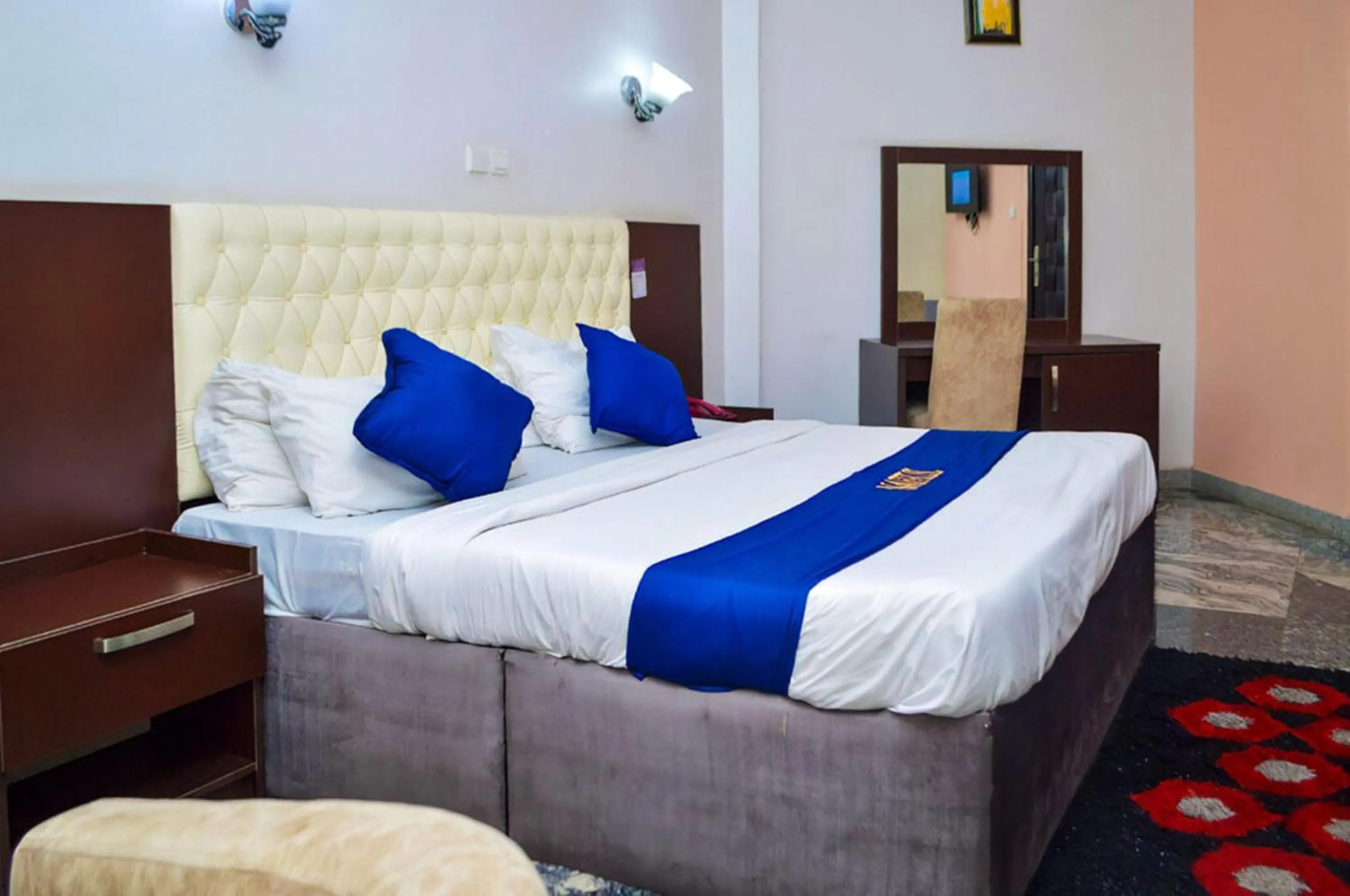 Bedroom, Bed in Nafelis Hotel Enugu