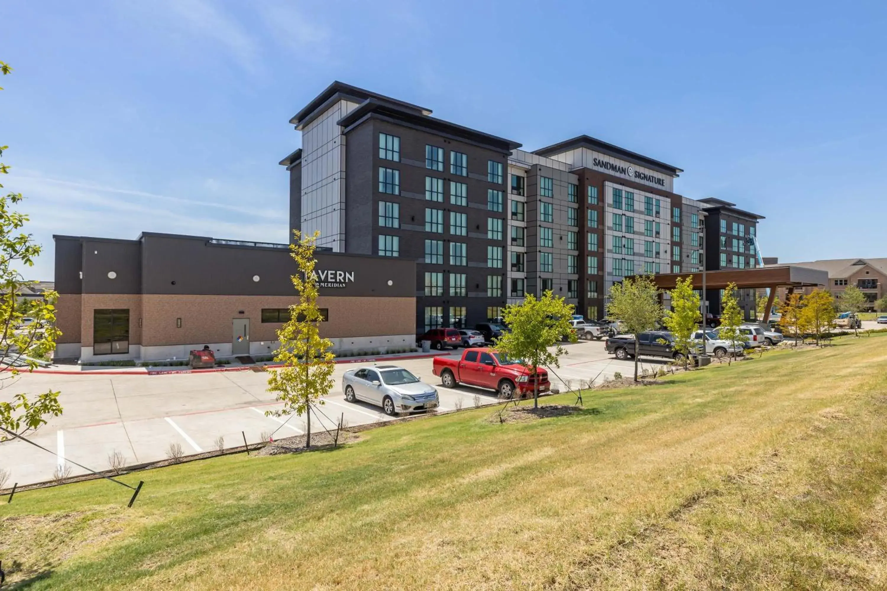 Sandman Signature Dallas Las Colinas Hotel & Suites Sandman Signature Dallas Las Colinas Hotel & Suites