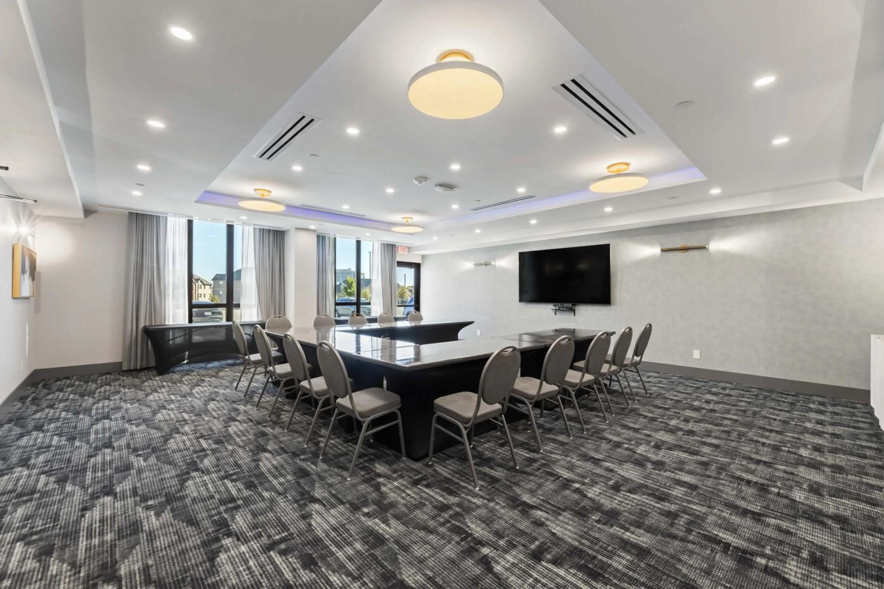 Meeting/conference room in Sandman Signature Dallas Las Colinas Hotel & Suites