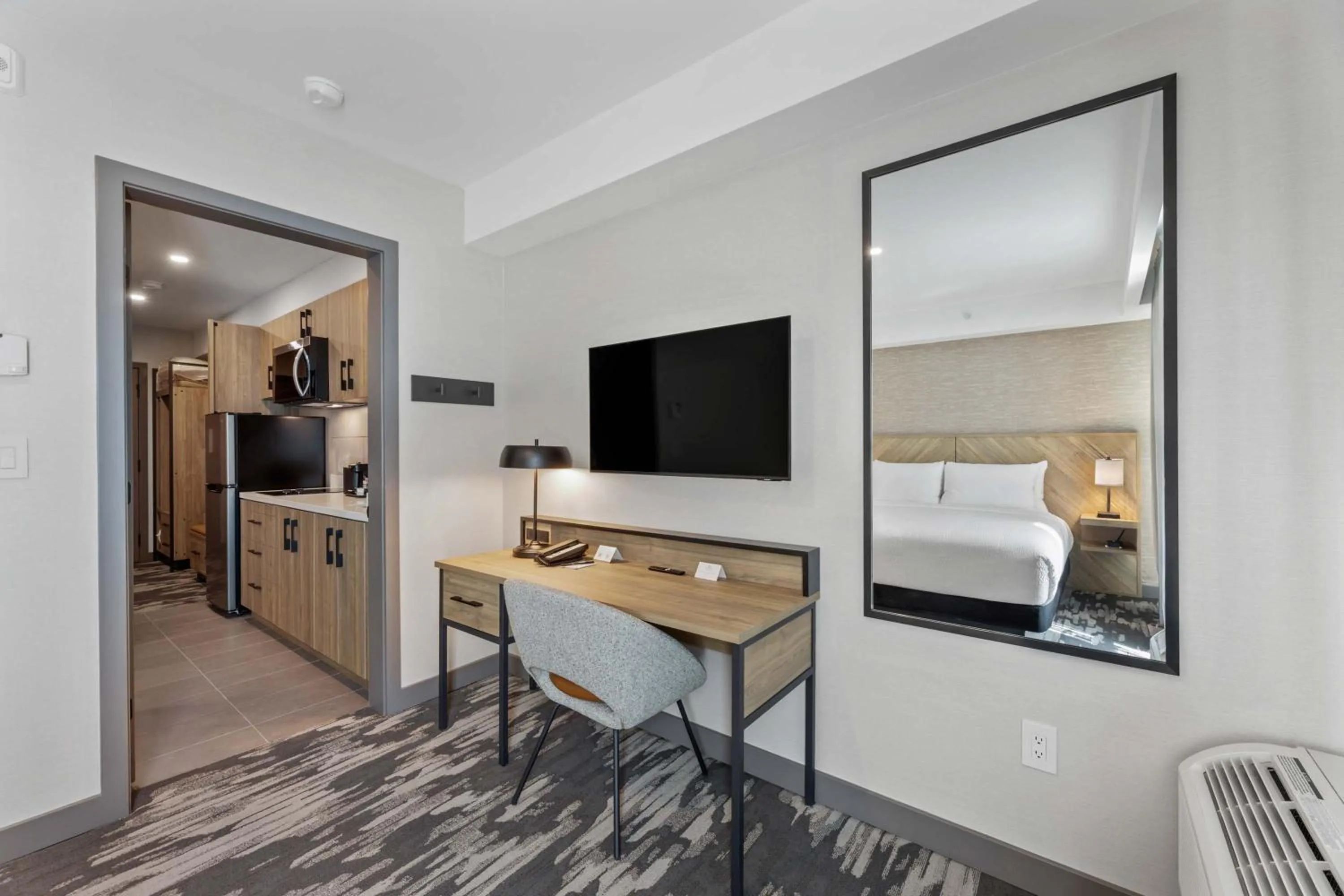 Photo of the whole room in Sandman Signature Dallas Las Colinas Hotel & Suites