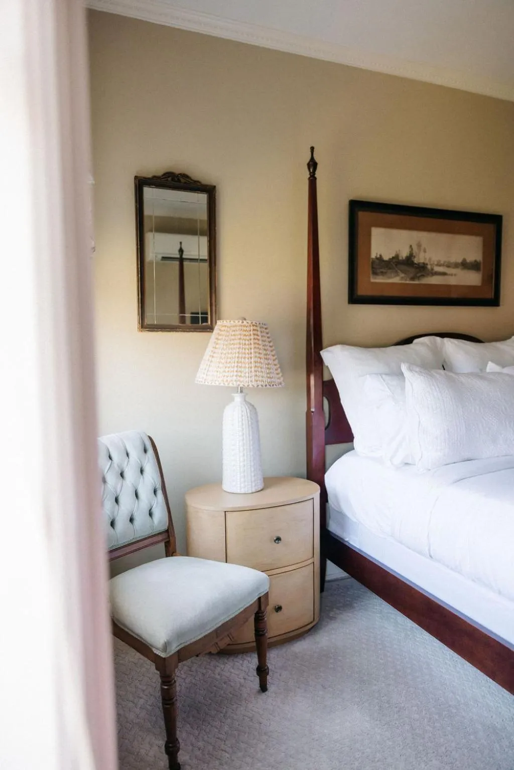 Bedroom, Bed in Ironclad Inn and Bourbon Room