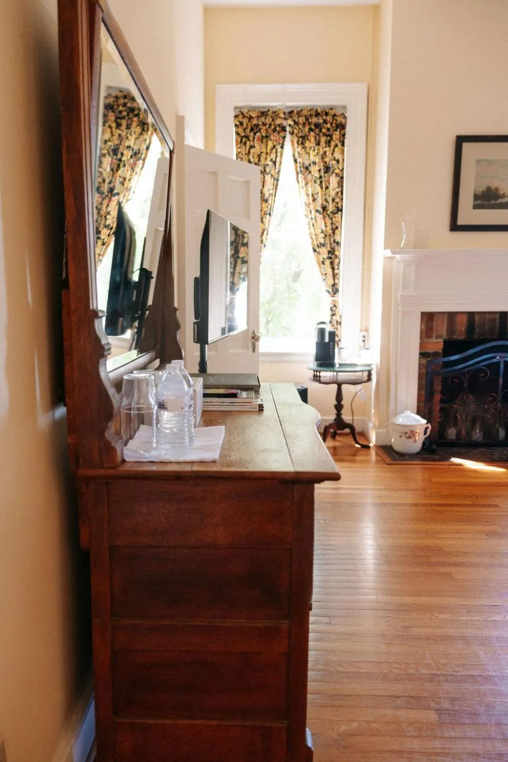 Bedroom in Ironclad Inn and Bourbon Room