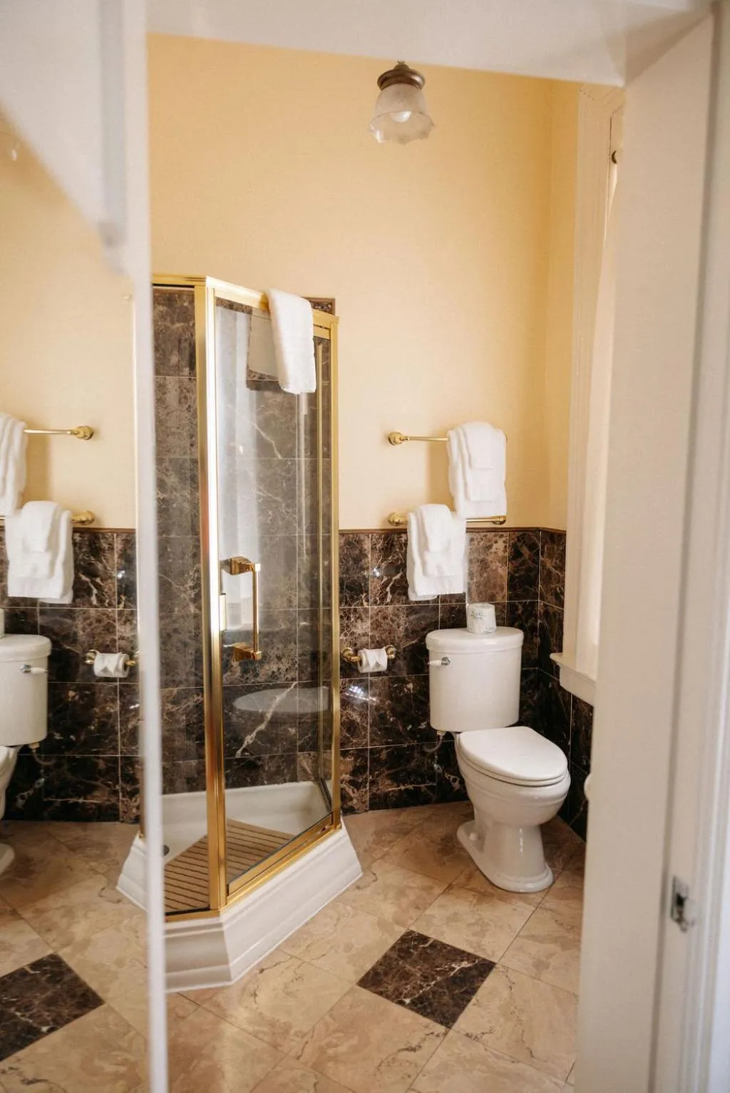 Bathroom in Ironclad Inn and Bourbon Room