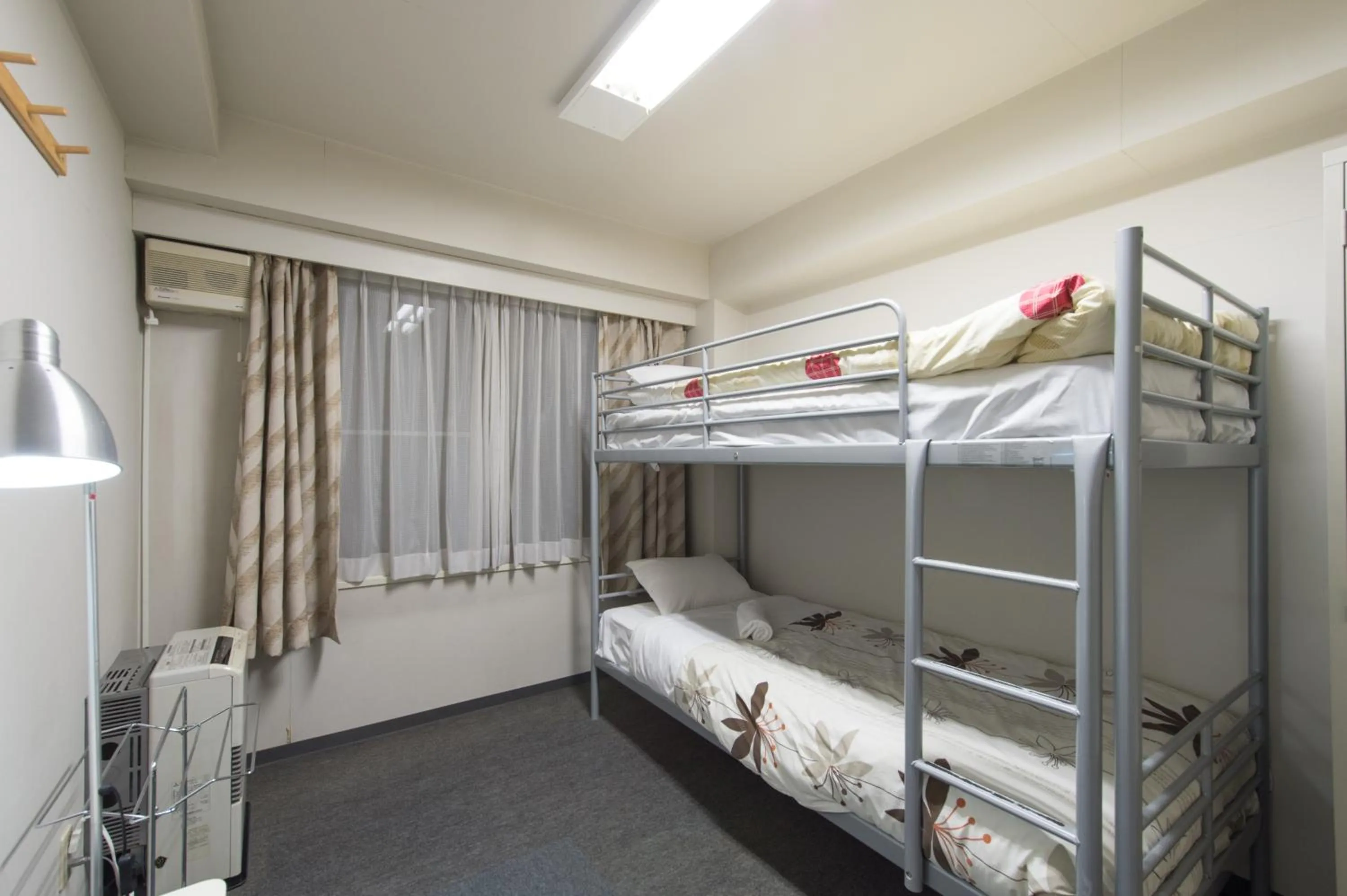 Photo of the whole room, Bed in Owashi Lodge