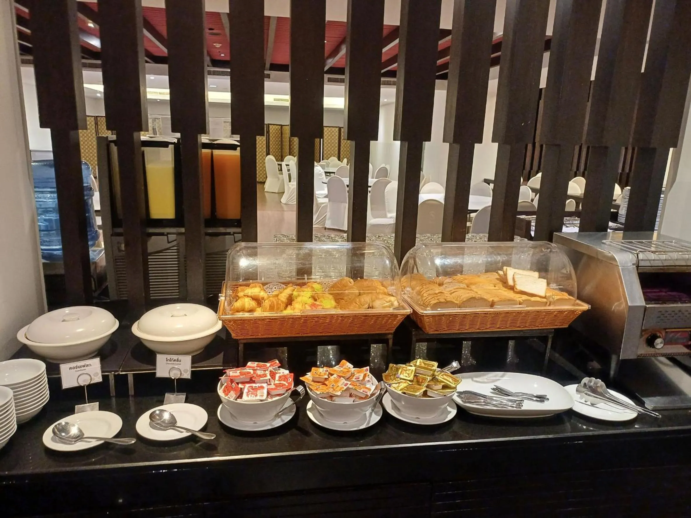 Breakfast in Sunee Grand Hotel and Convention Center