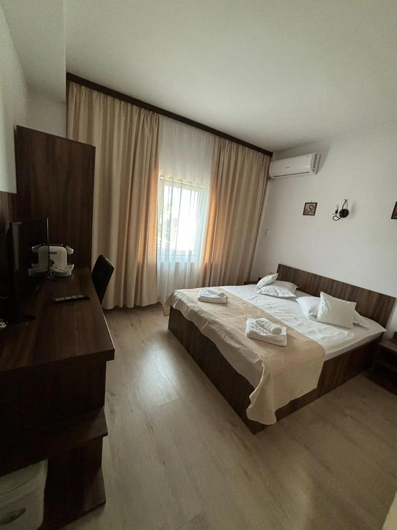 Bed in Hotel Prestige