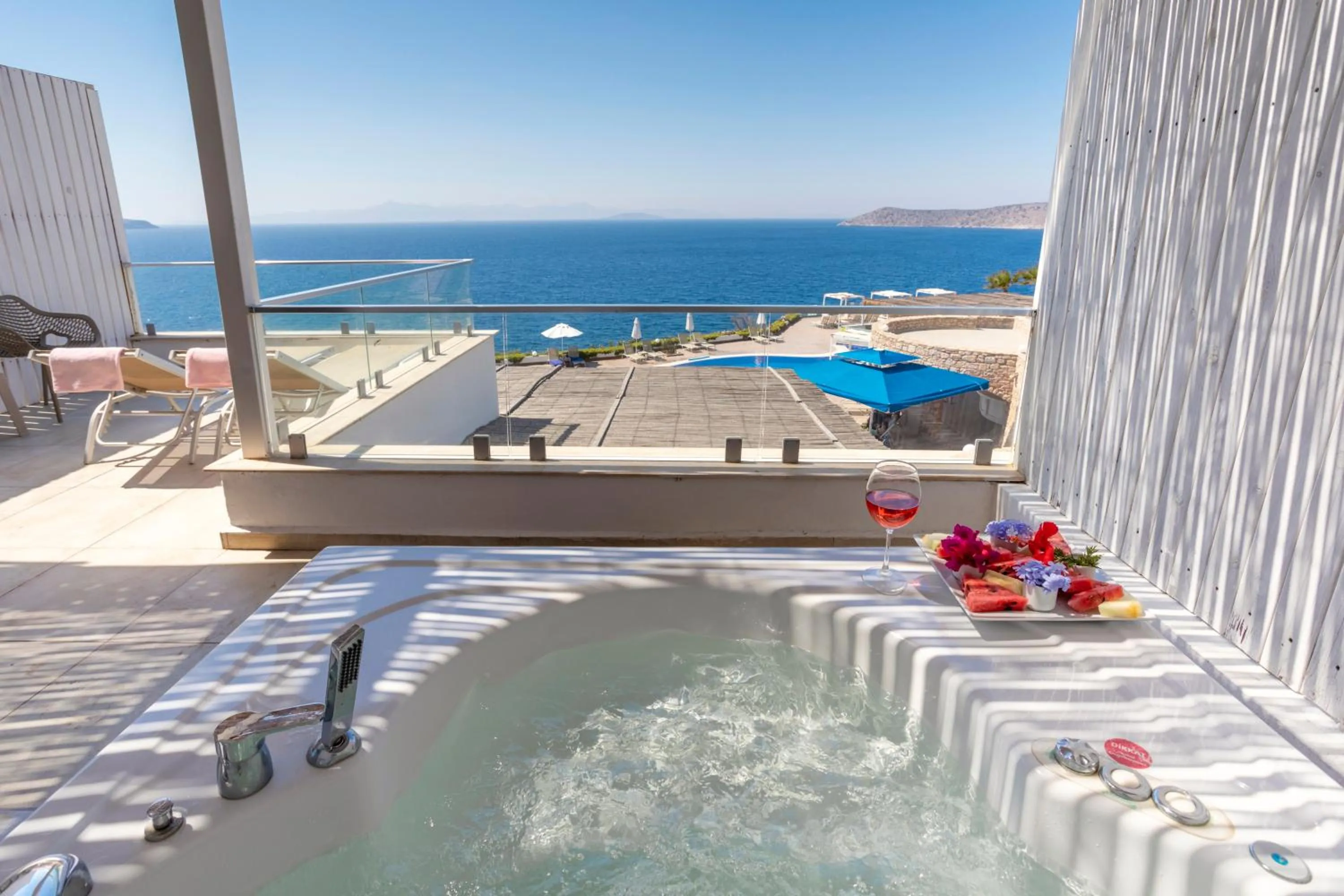 Hot Tub in Vega Aparts