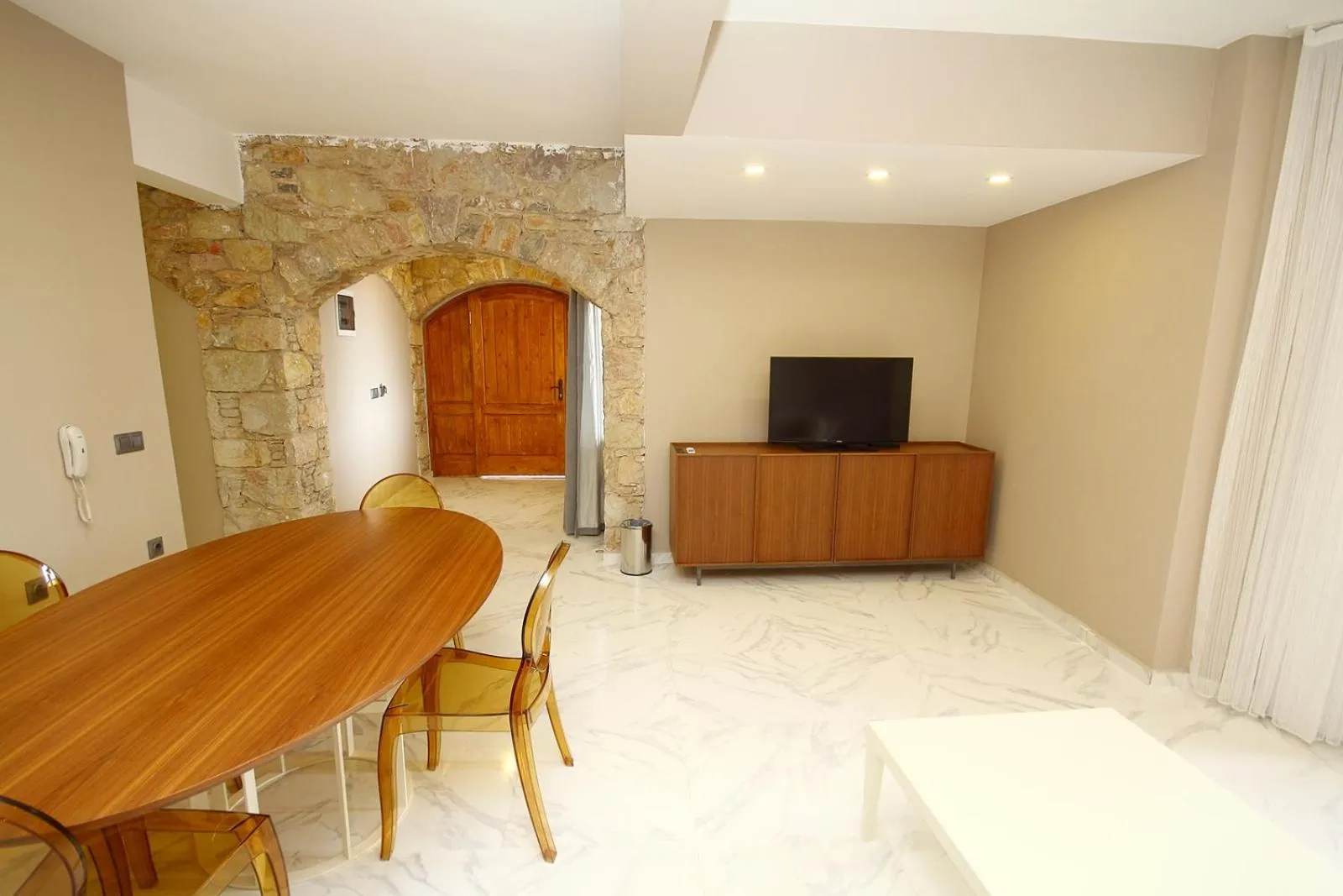 TV and multimedia in Vega Aparts