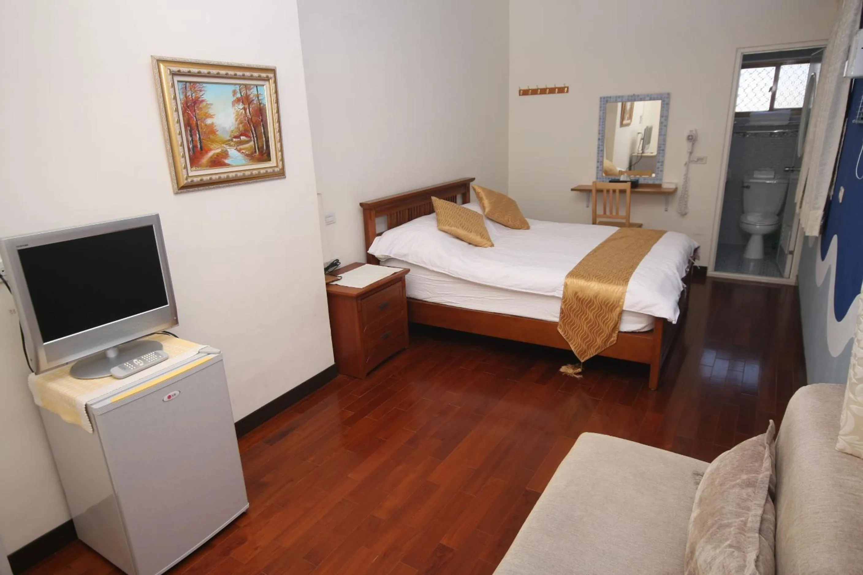 Photo of the whole room, Bed in Sunrise B&B