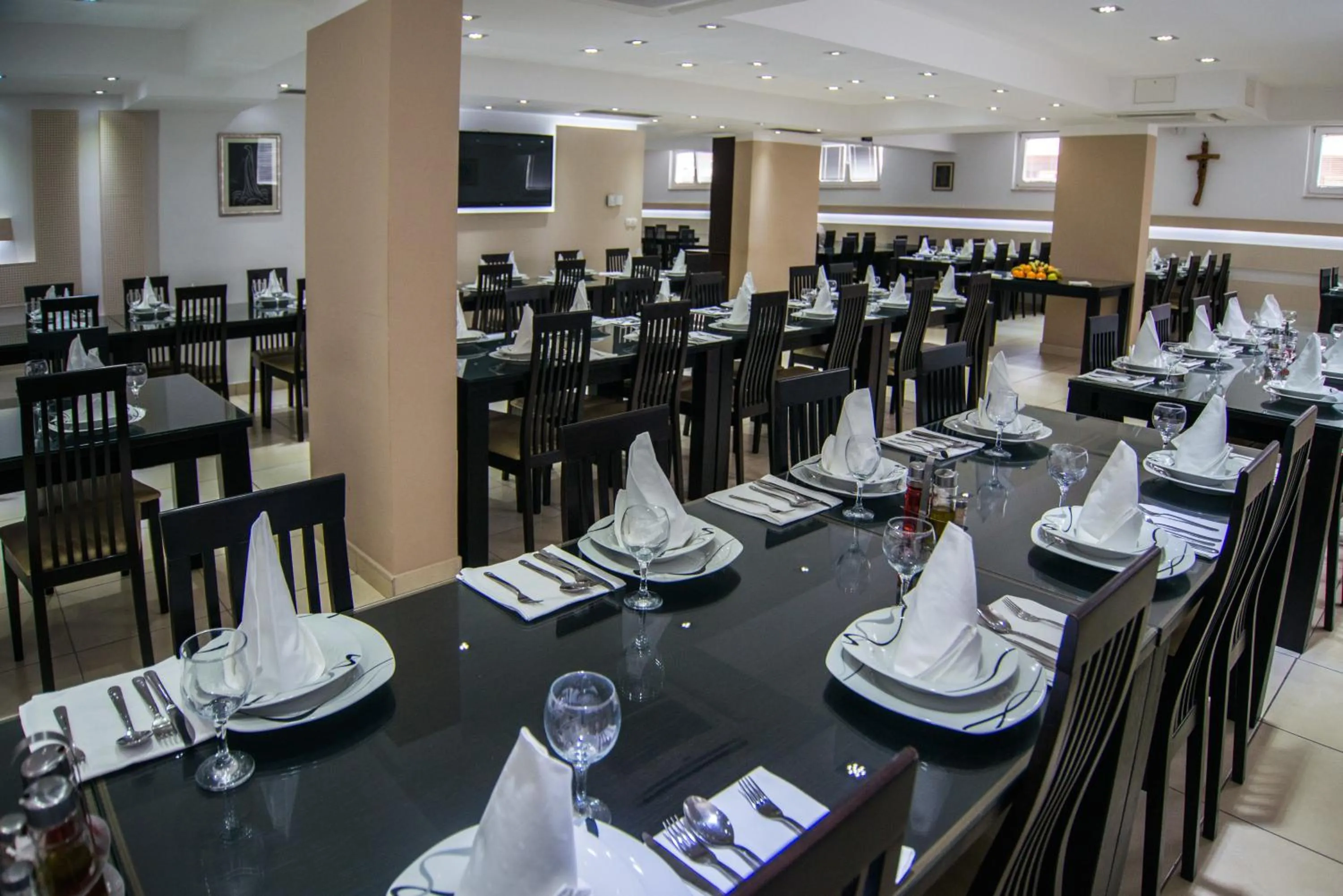 Restaurant/places to eat in Hotel Lux