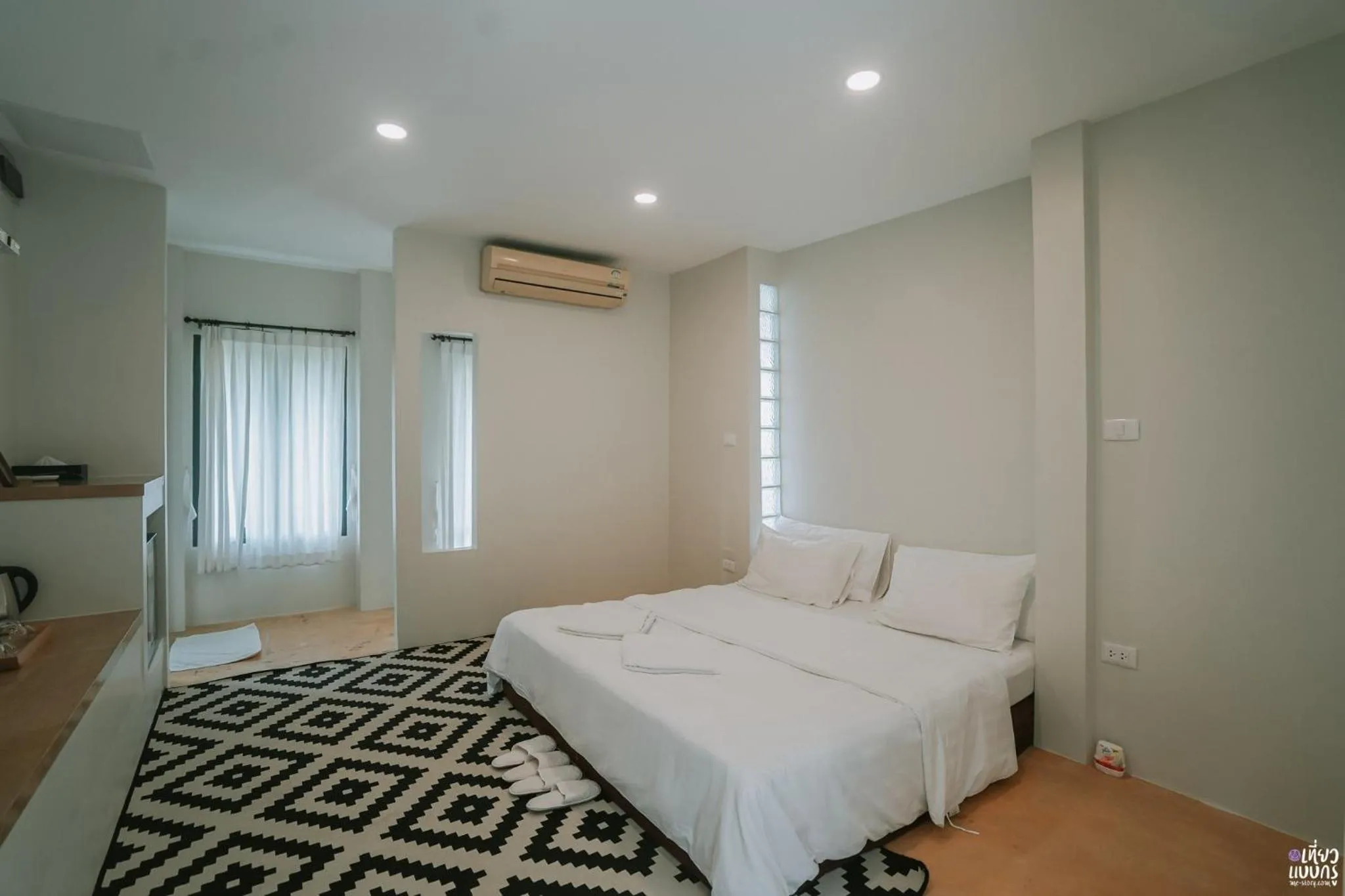 Bed in Ohana Resort and Restaurant