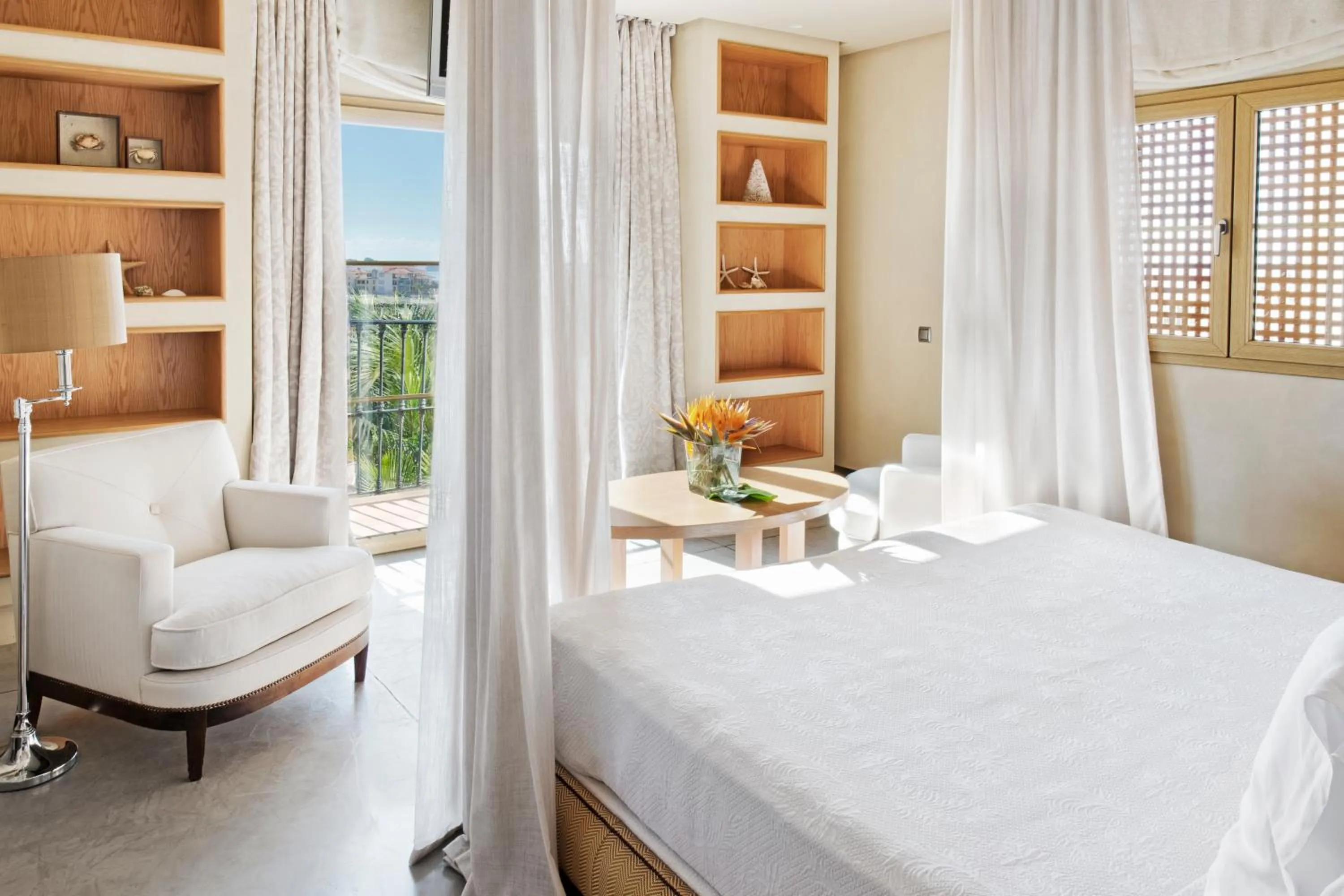 Bedroom, Bed in The Villas at Bahia del Duque