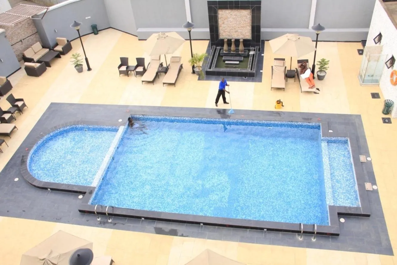 Swimming pool in Owu Crown Hotel Ibadan