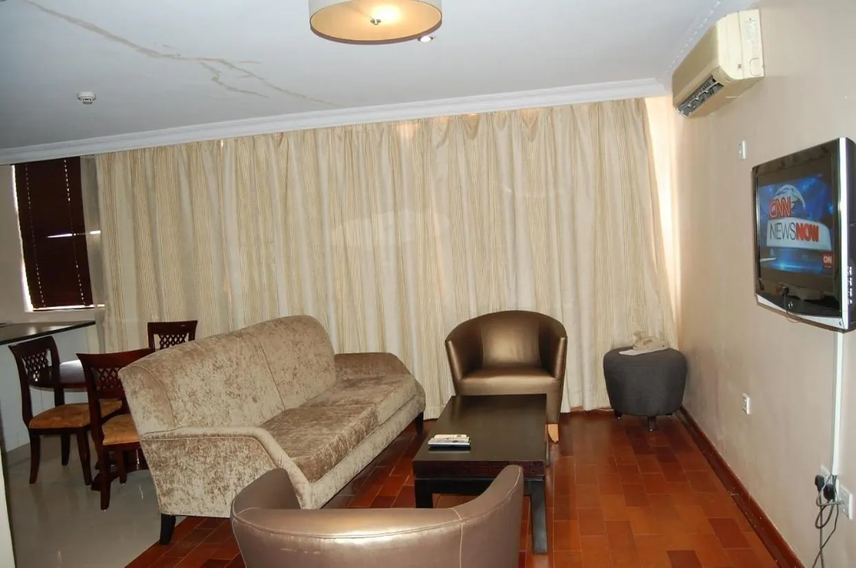 Owu Crown Hotel Ibadan