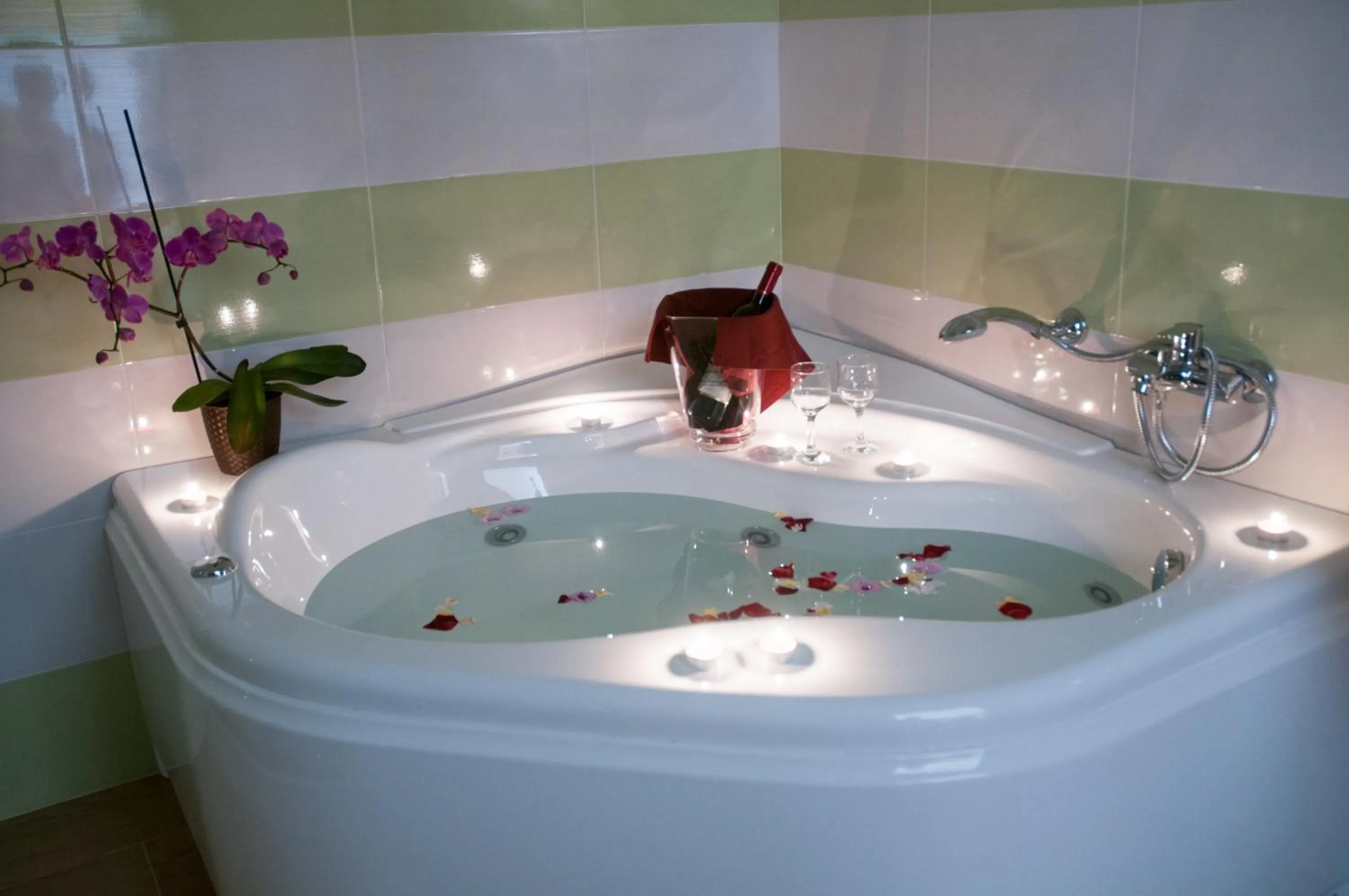 Hot Tub in Hotel Donna Carmela Sede Unica a Sciacca