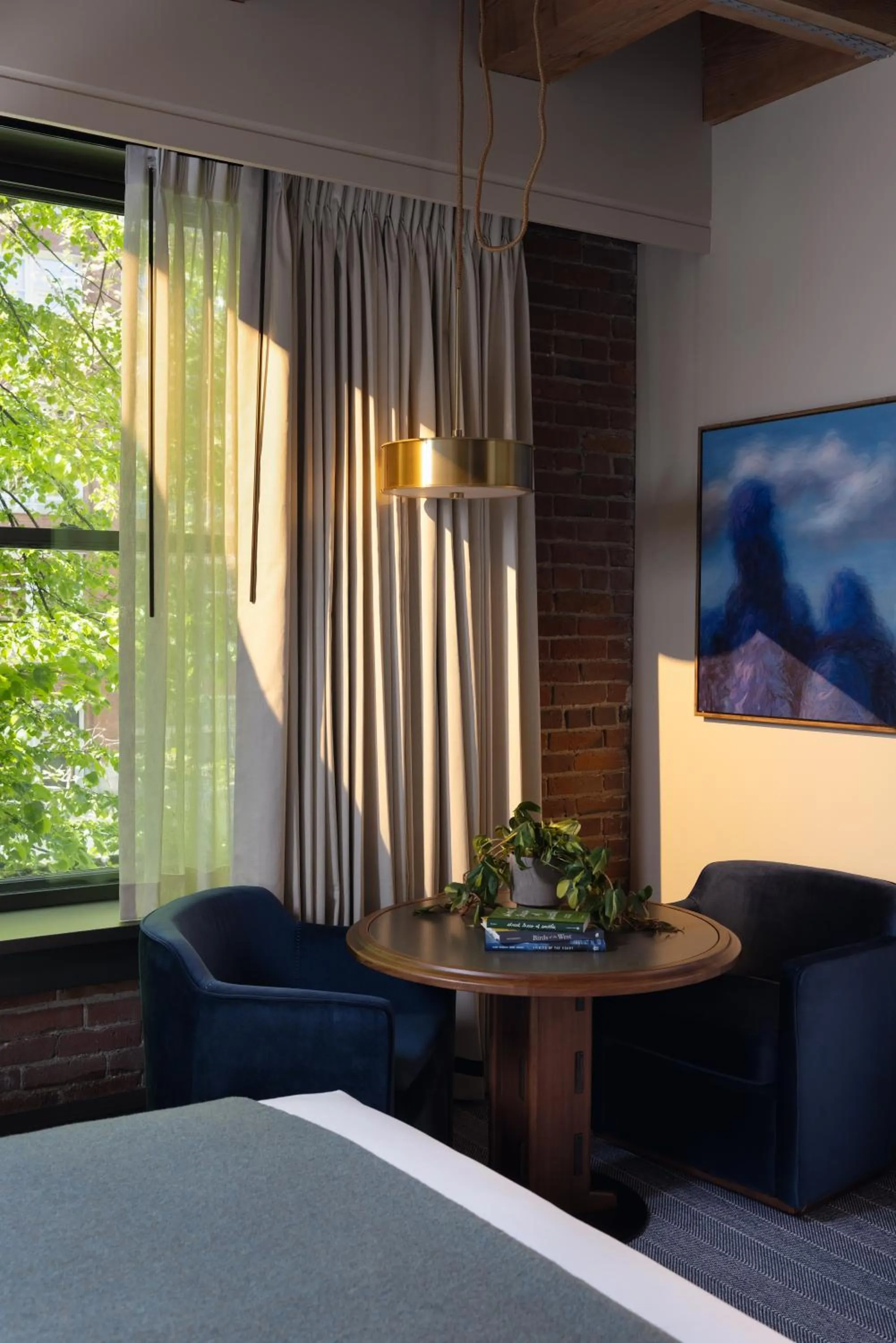 View (from property/room), Bed in Populus Seattle