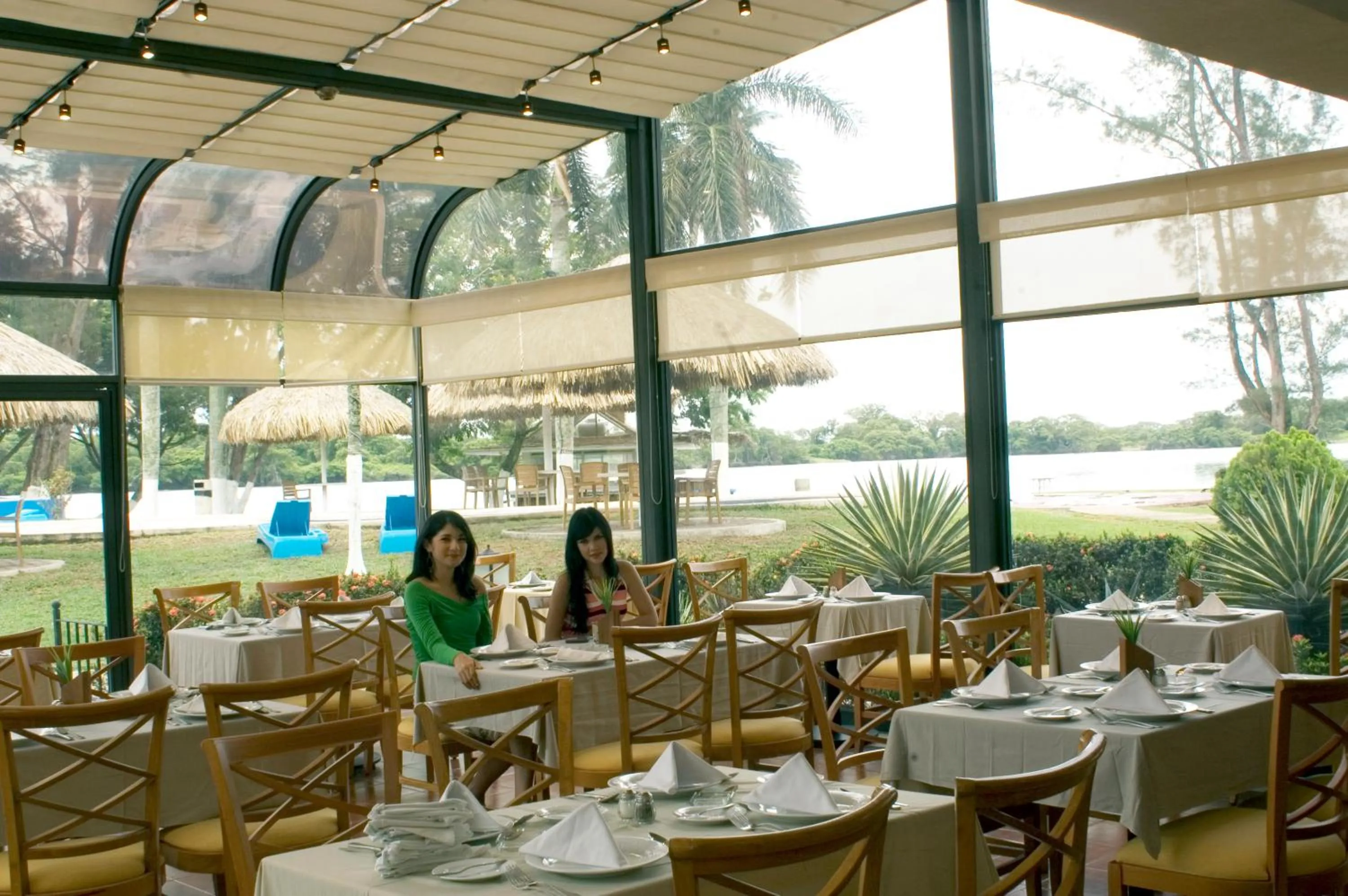 Restaurant/places to eat in Hotel Terranova