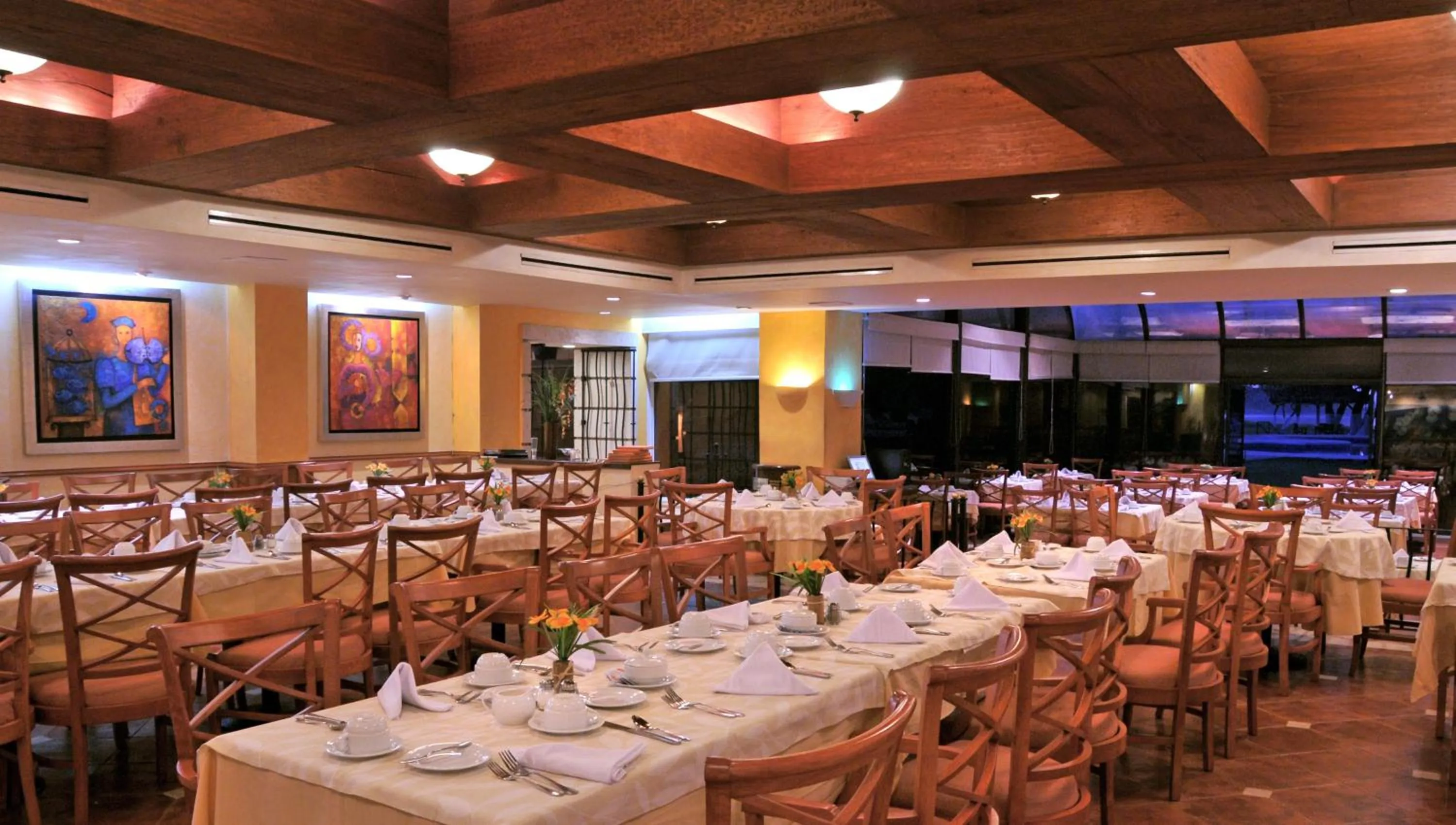 Restaurant/places to eat in Hotel Terranova