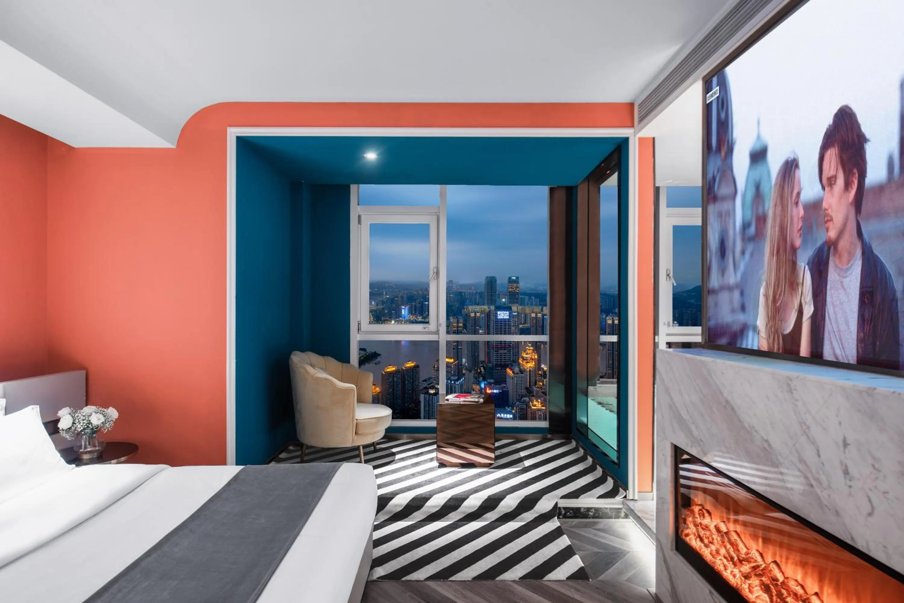 Bed in ReVia Skyline River View Hotel Chongging