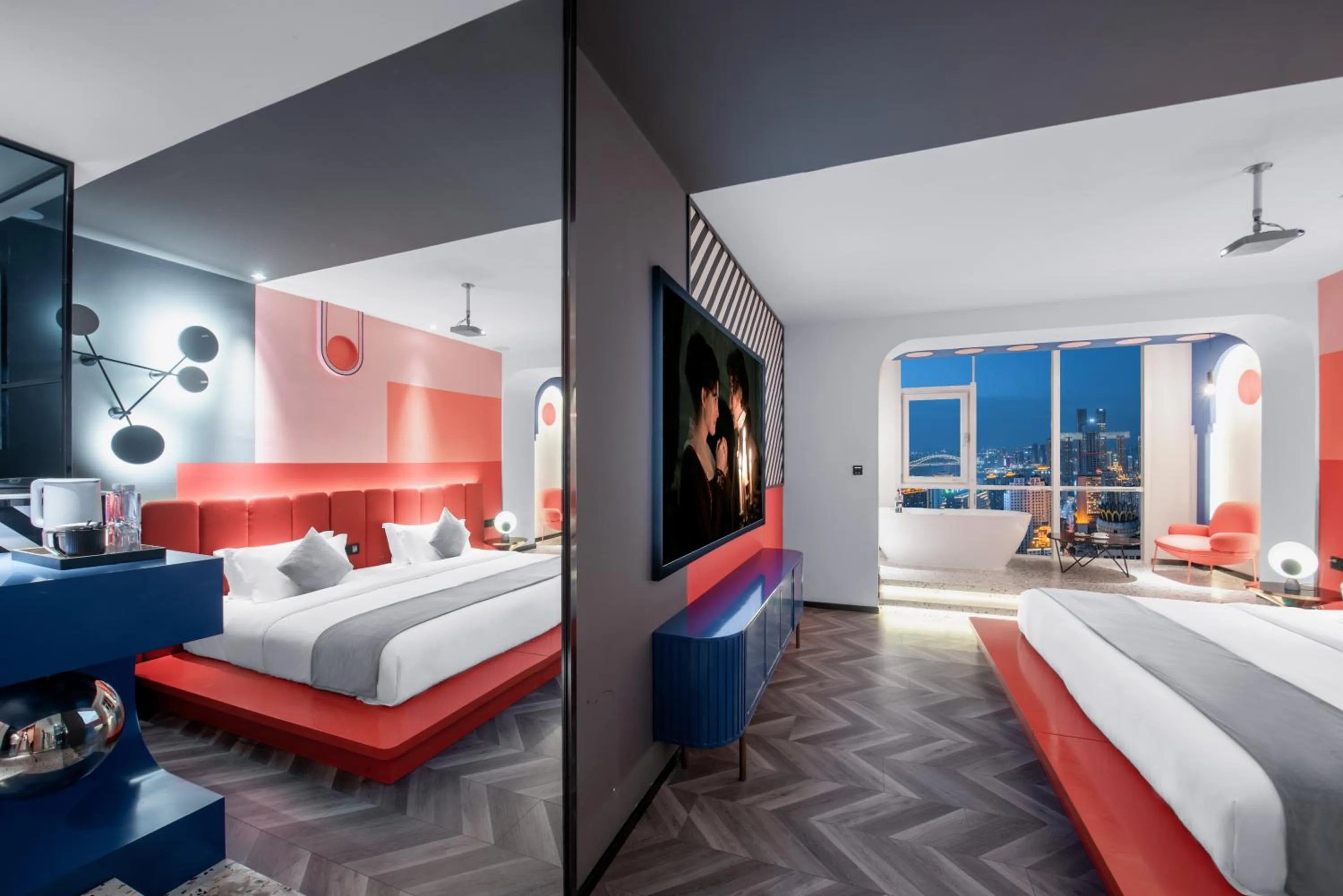 Bed in ReVia Skyline River View Hotel Chongging