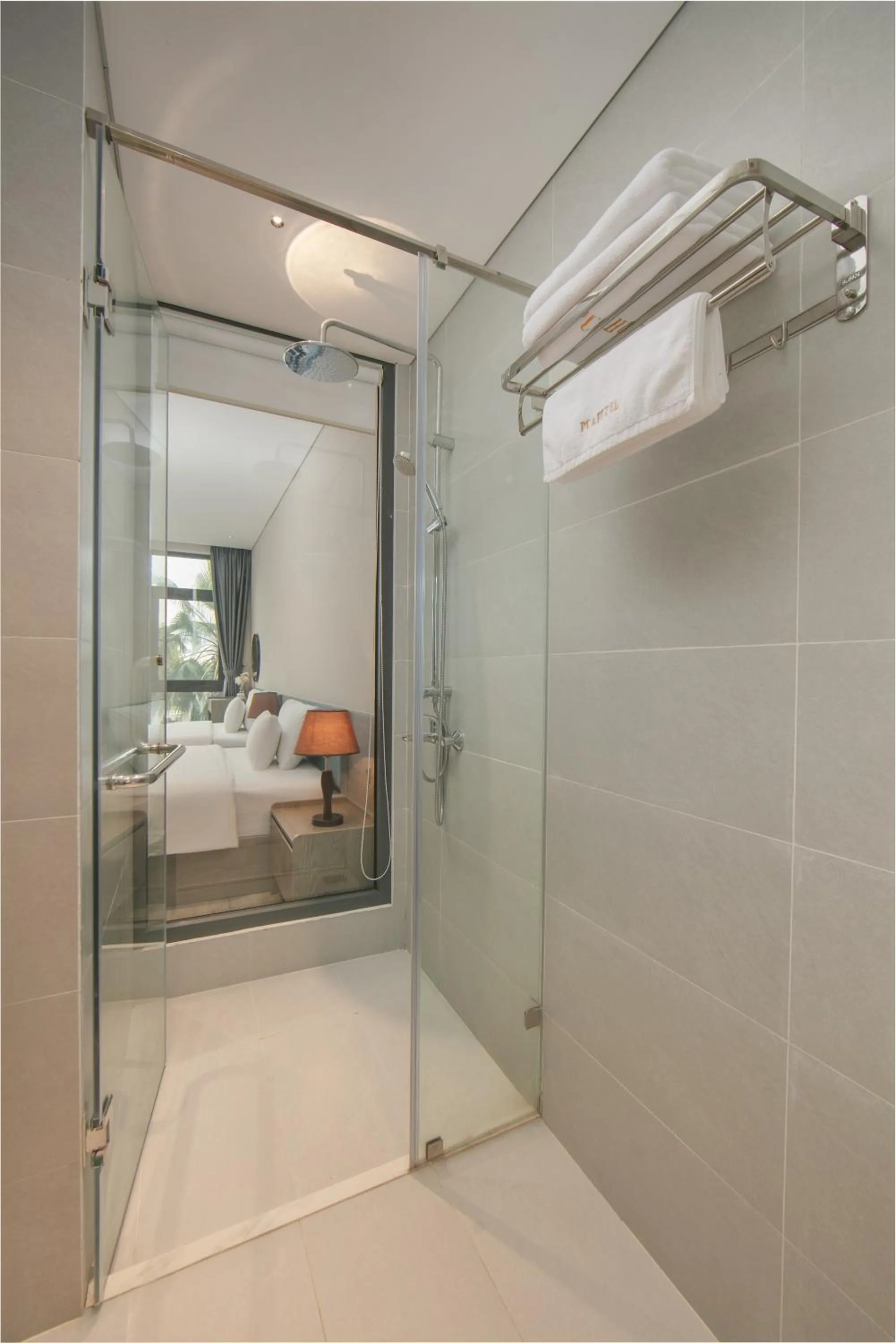 Shower in PCA HOTEL 2 - Vinhomes Ocean Park