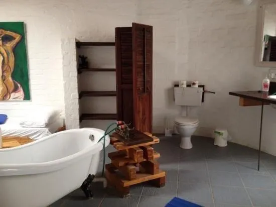 Alternative Space B & B