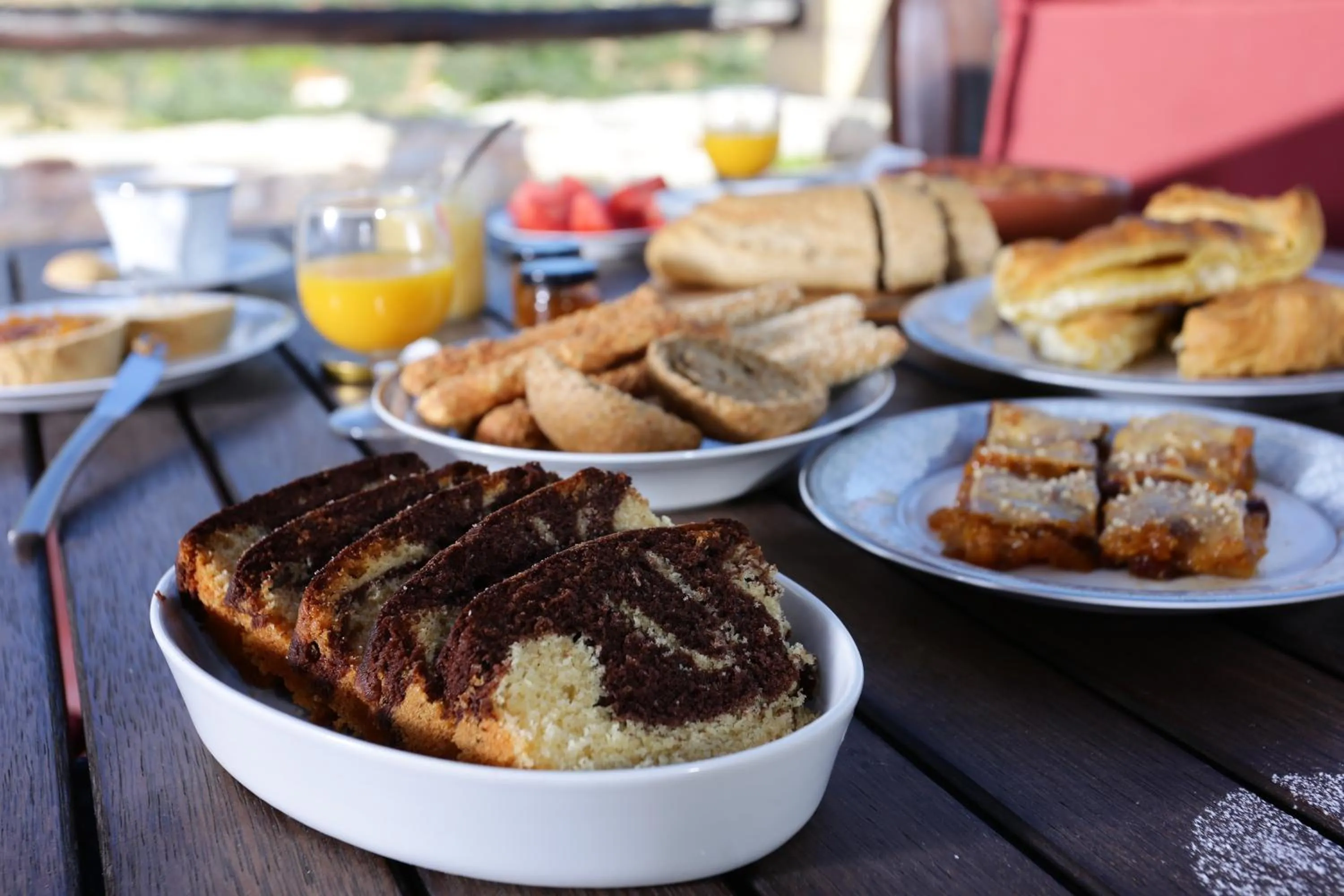 Breakfast in Astrolithos Boutique